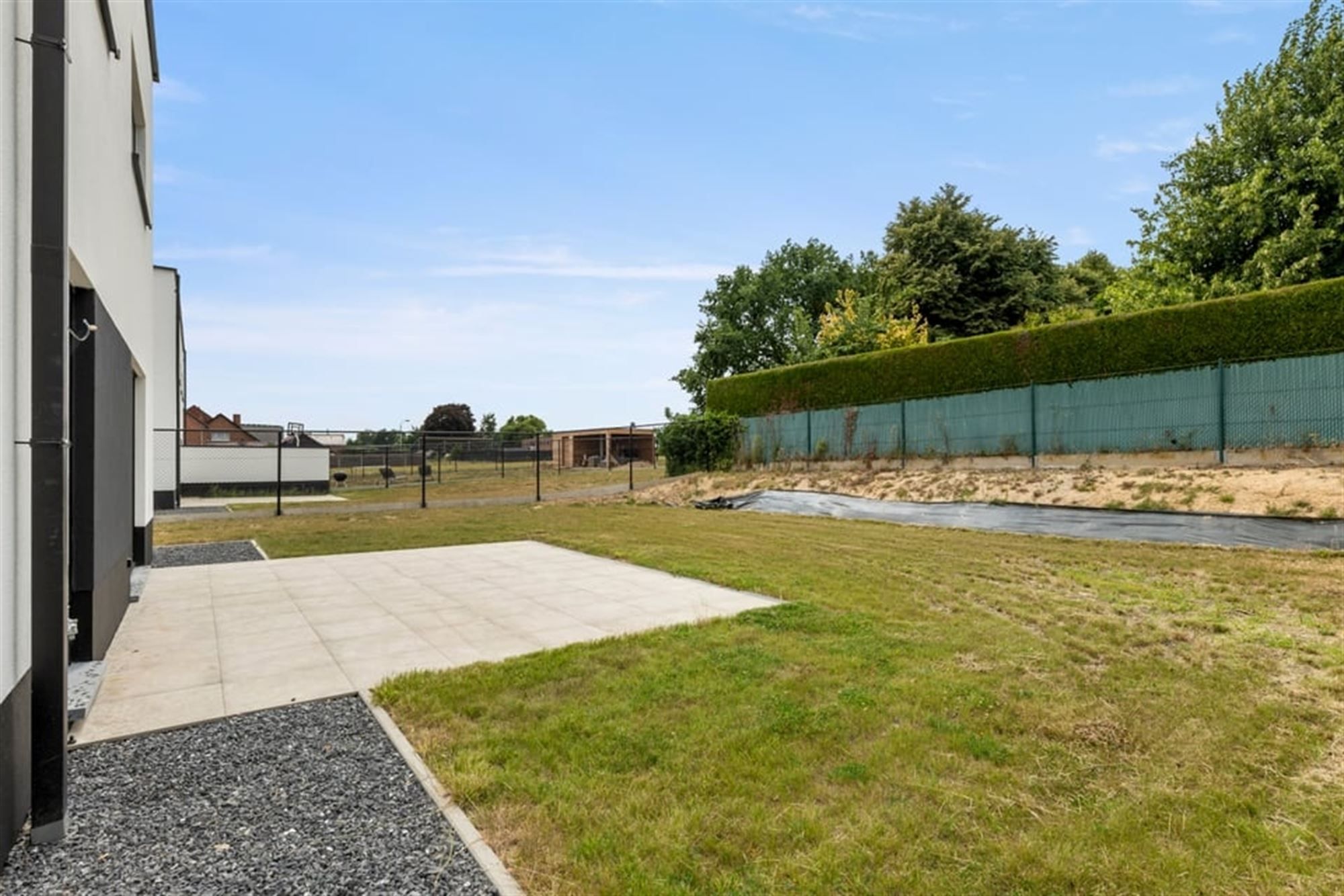 KNAPPE NIEUWBOUWWONING IN MODERNE STIJL  foto 10