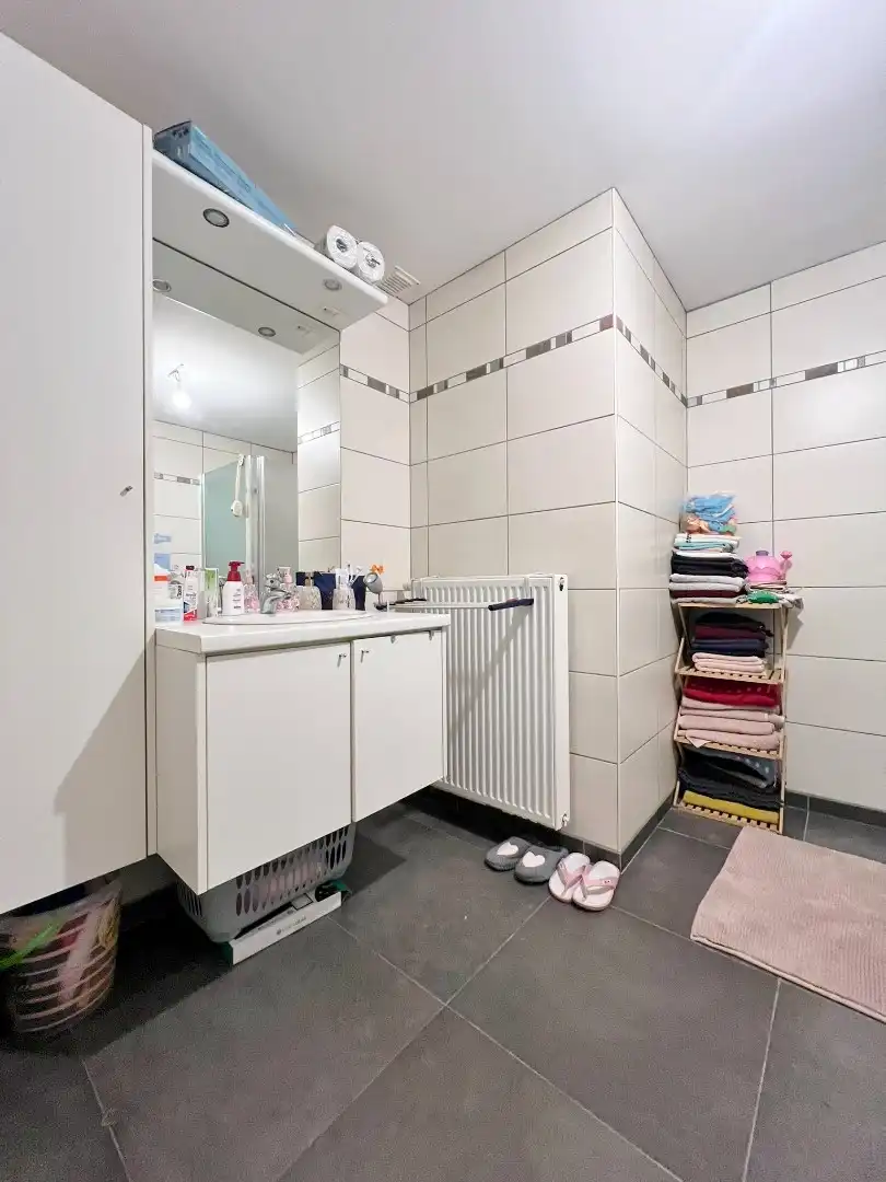 Ruim appartement met 2 slaapkamers en gezellig terras  foto 7