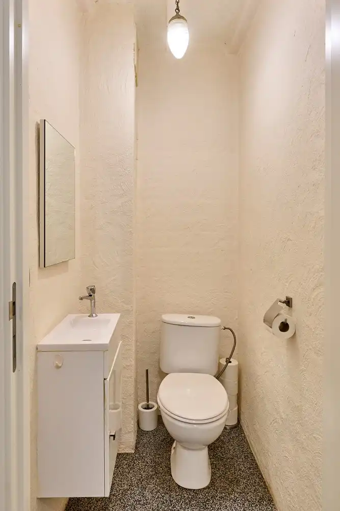 Goed onderhouden woning op ruim perceel in een bosrijke omgeving te Beringen. foto 11