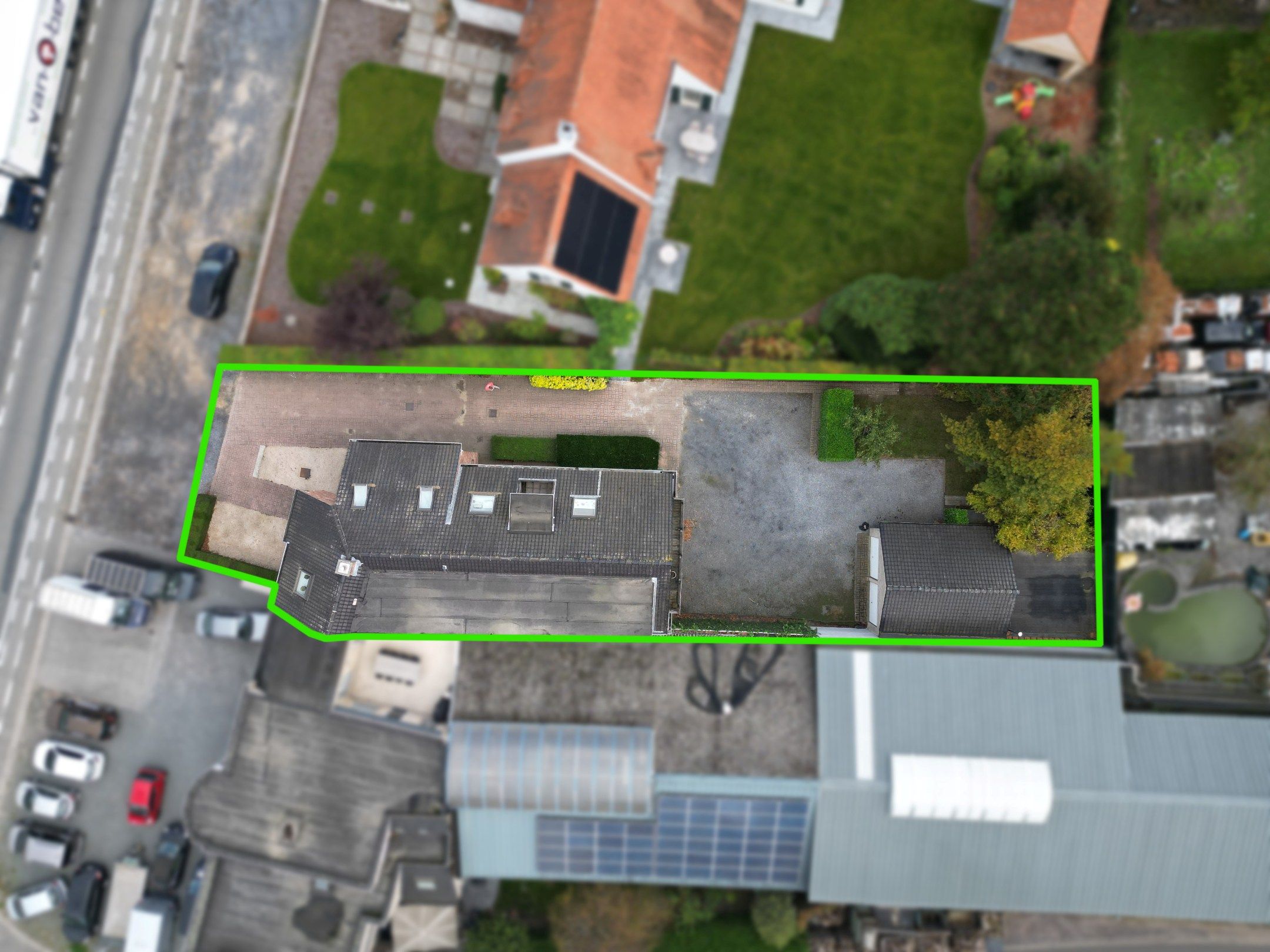 MULTIFUNCTIONELE EIGENDOM MET COMMERCIËLE LIGGING foto 30