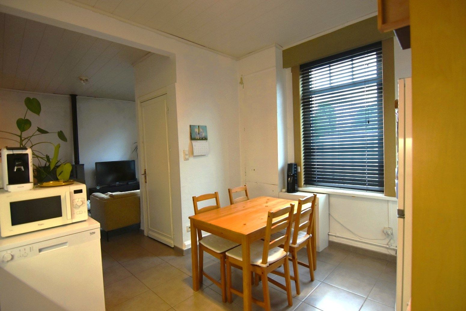 Gezellige rijwoning met diepe tuin in Moorslede foto 6