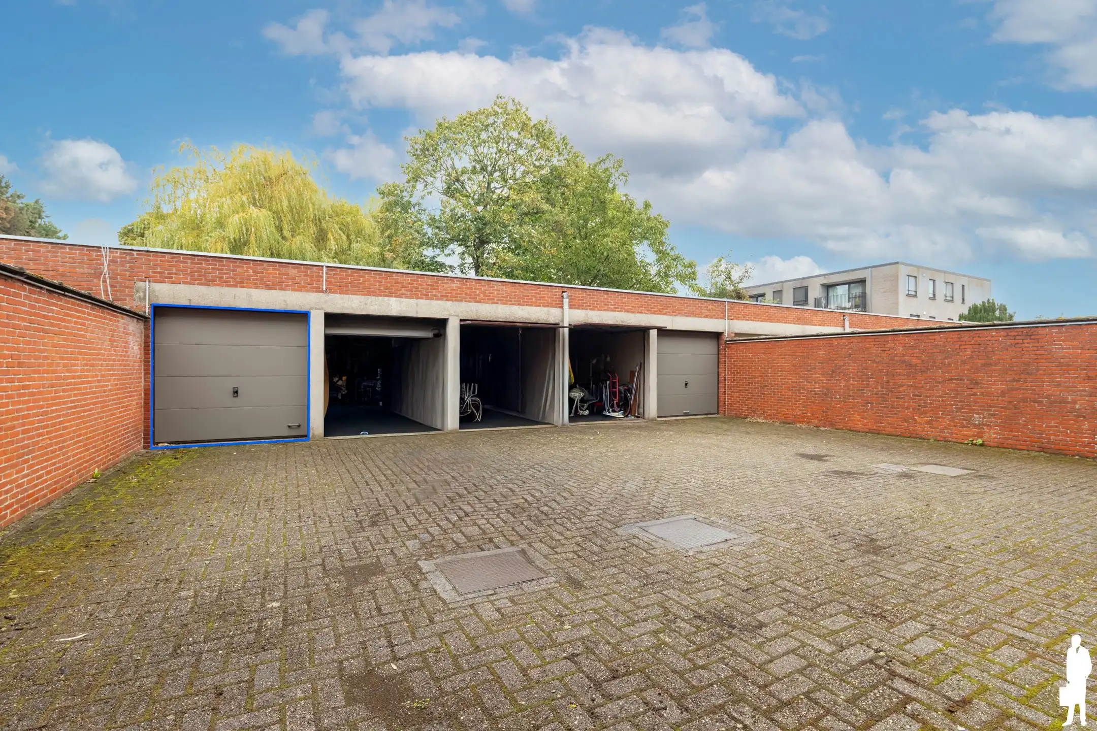 Verhuurd appartement met 2 slpk. en private garage foto 17