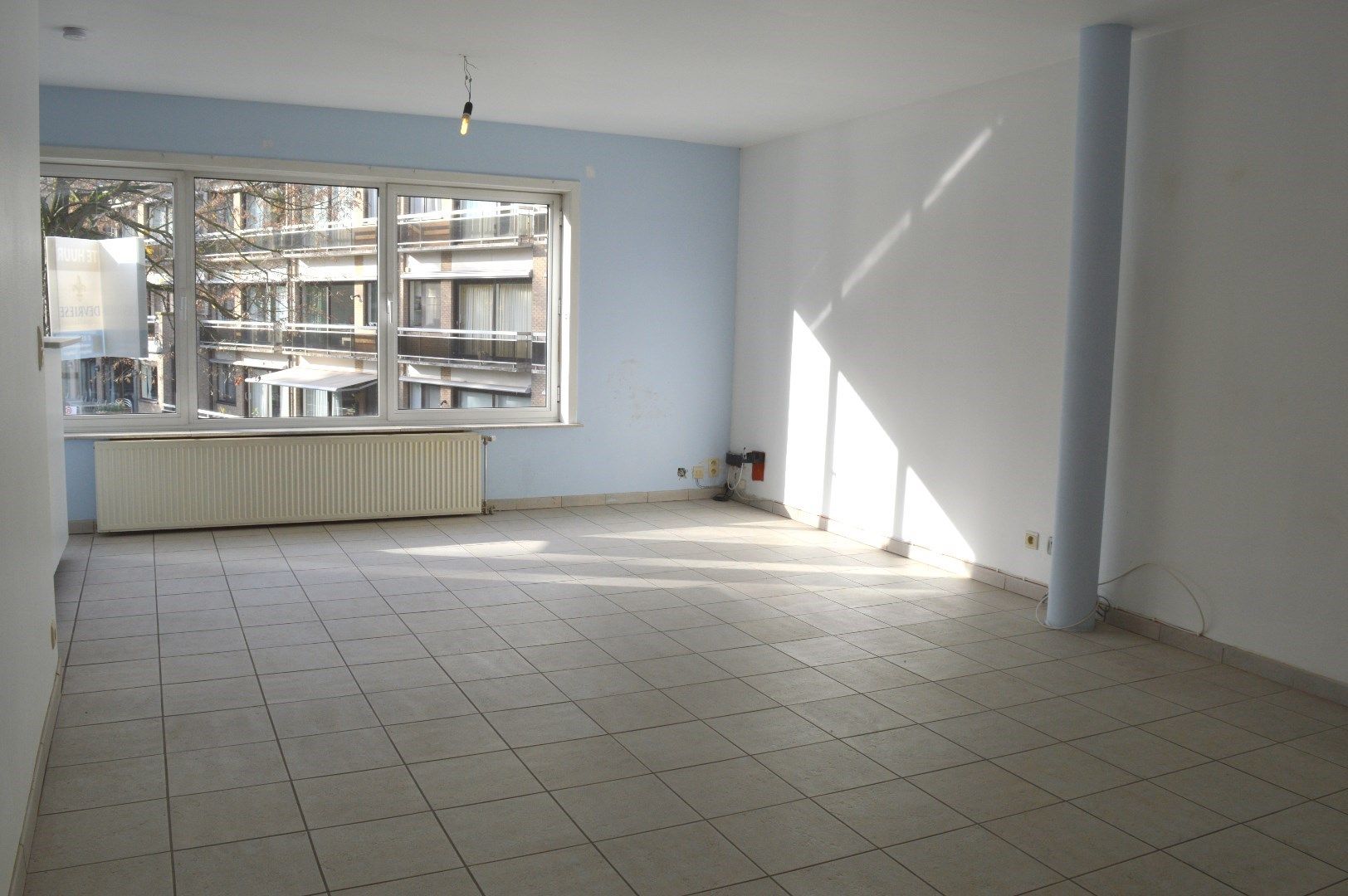 Verzorgd 1slaapkamerappartement in hartje Kortrijk foto 2