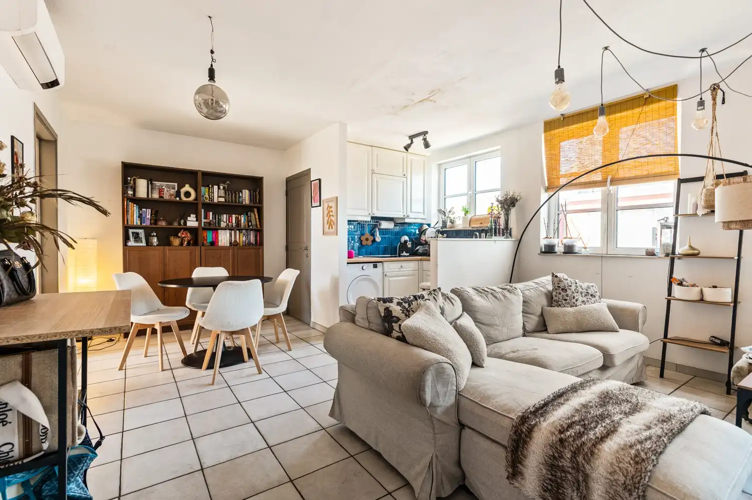 Dakappartement met twee slaapkamers en ruim terras (27m²) in het centrum van Broechem! foto 4