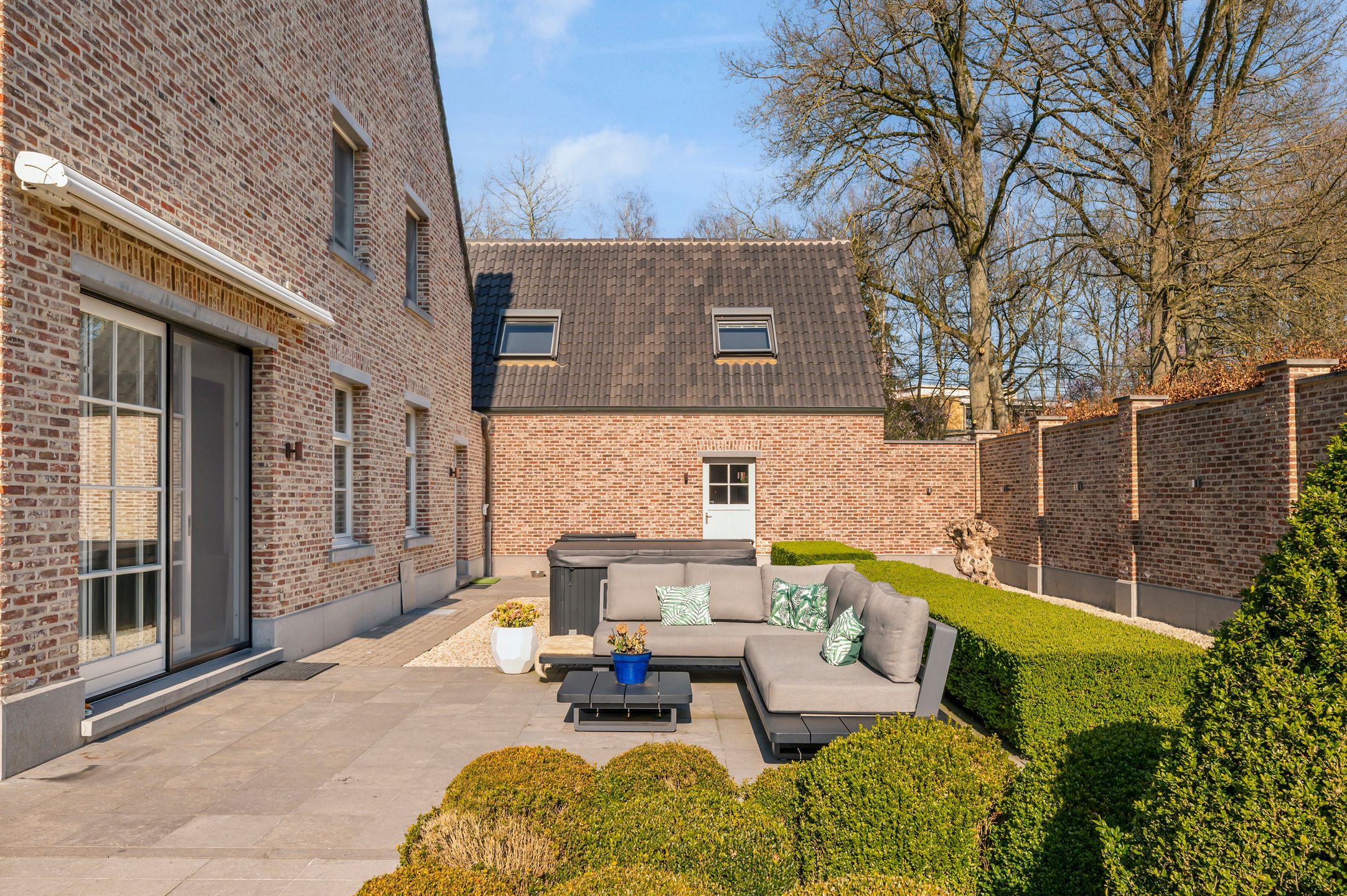 Topvilla met paardenaccomodatie, infinity-pool en 2e woning! foto 52