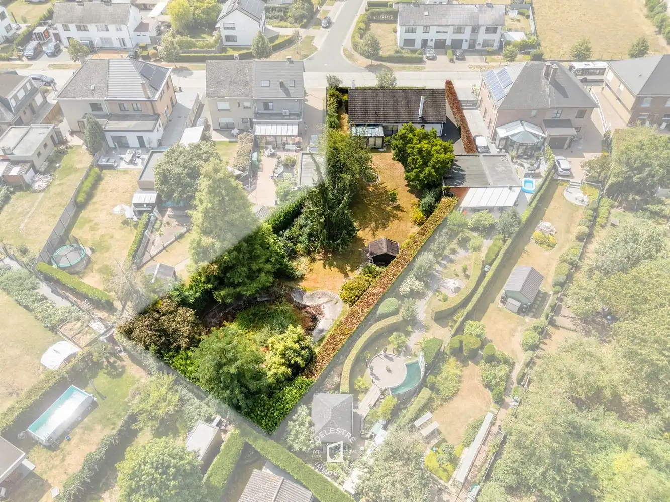 RUIME WONING met garage voor 2 wagens en grote tuin op centrale ligging in Welle foto 22