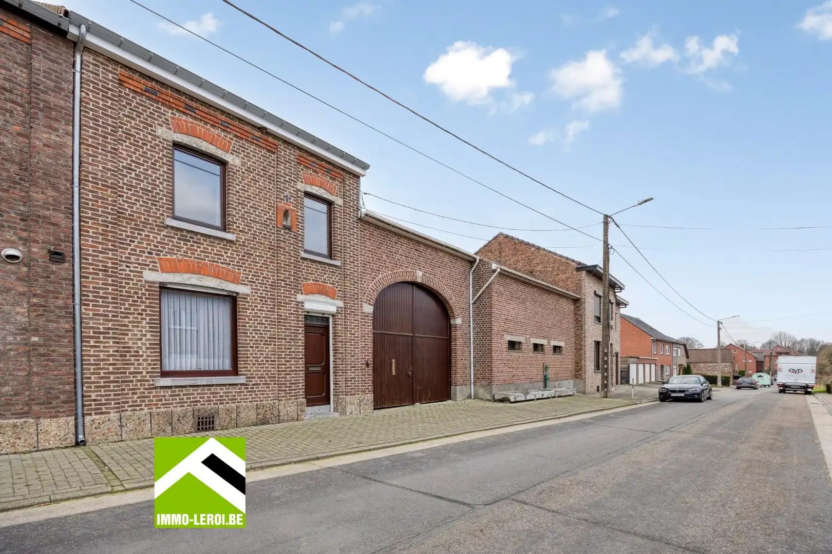 Hoevewoning met binnenkoer, stallen en tuin in landelijke dorpsligging te Nerem foto 4