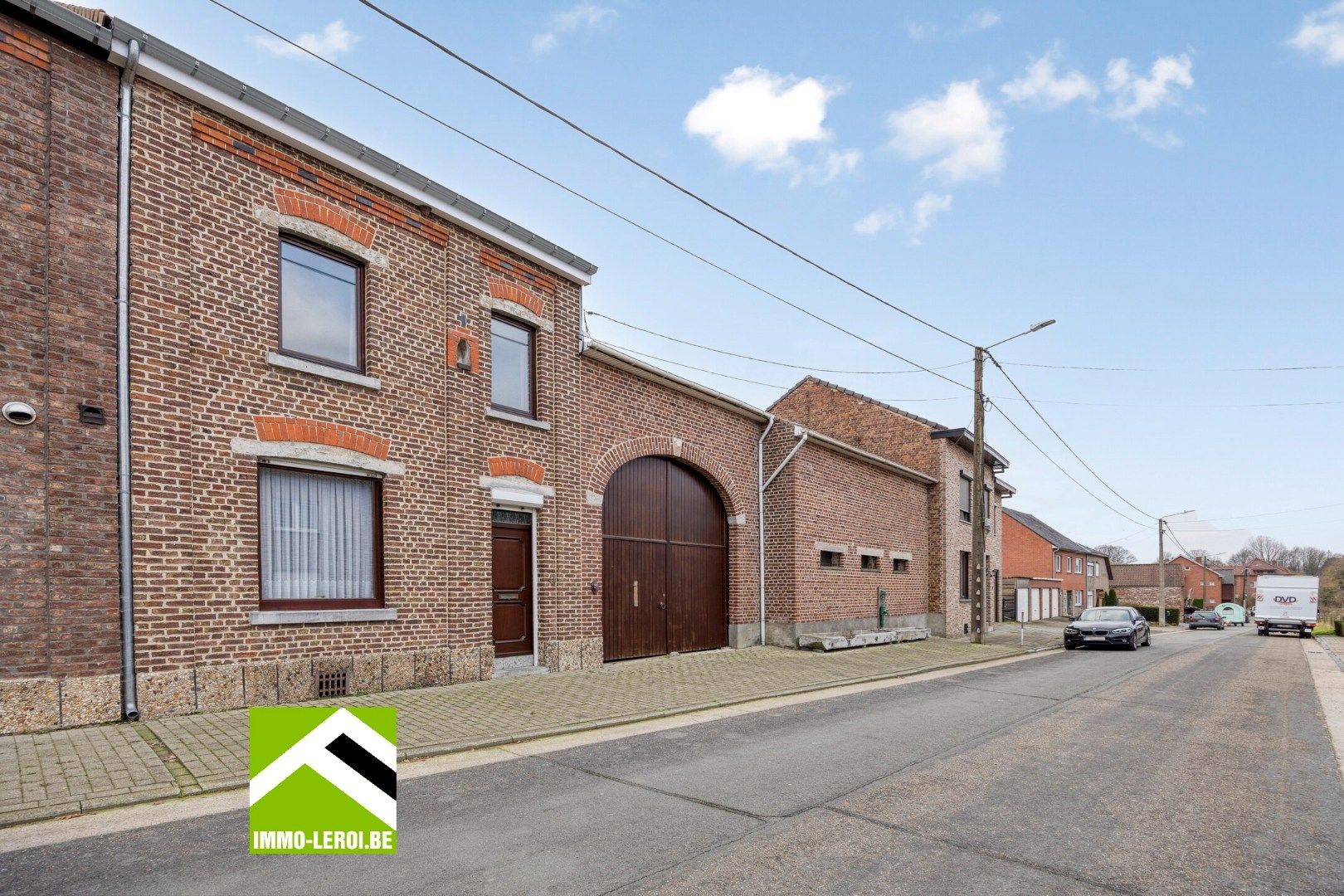 Hoevewoning met binnenkoer, stallen en tuin in landelijke dorpsligging te Nerem foto 4