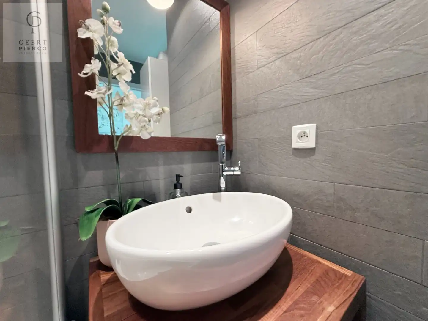 Prachtig gerenoveerd appartement foto 24