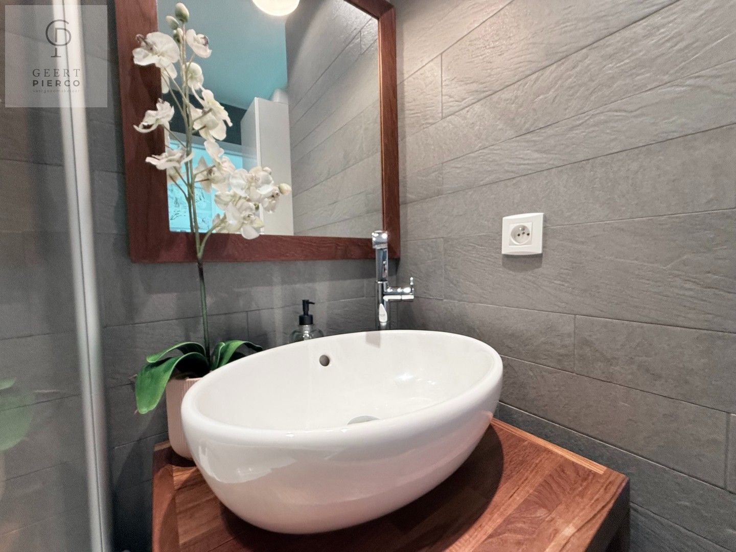 Prachtig gerenoveerd appartement foto 24