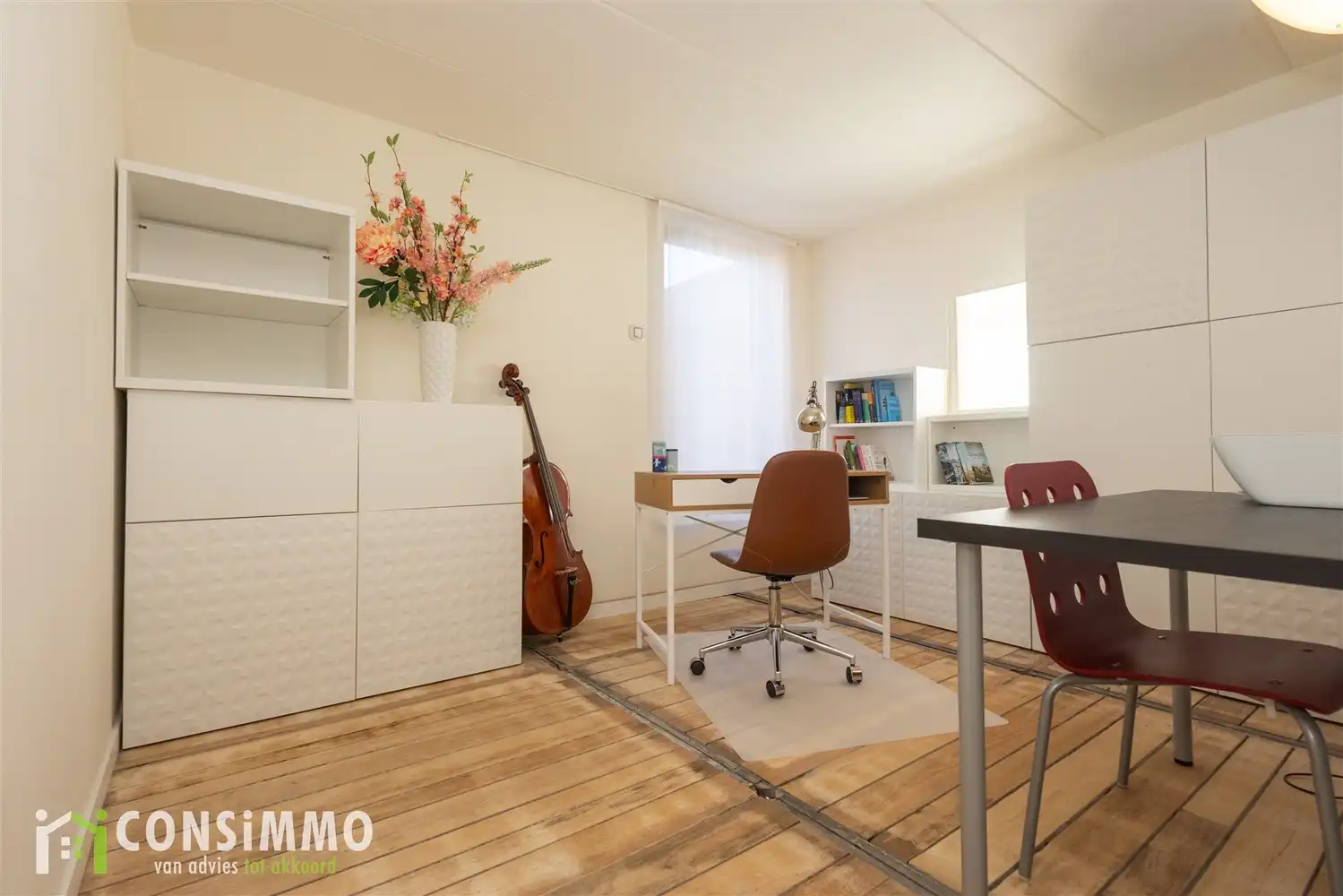 Unieke woning met een karaktervolle industrieel-landelijke architectuur foto 18