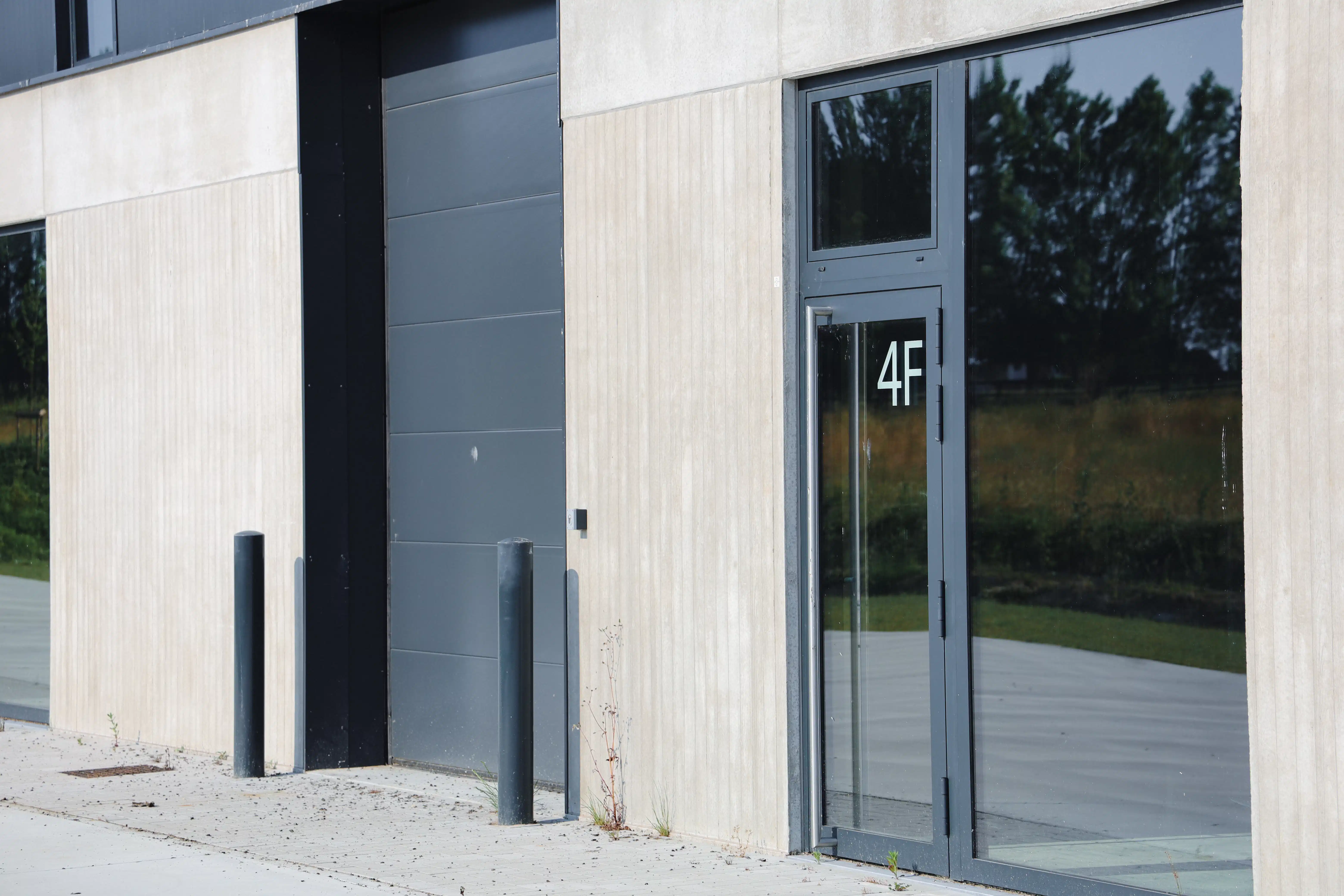 Bedrijfsverzamelgebouw Den Tuft foto 7