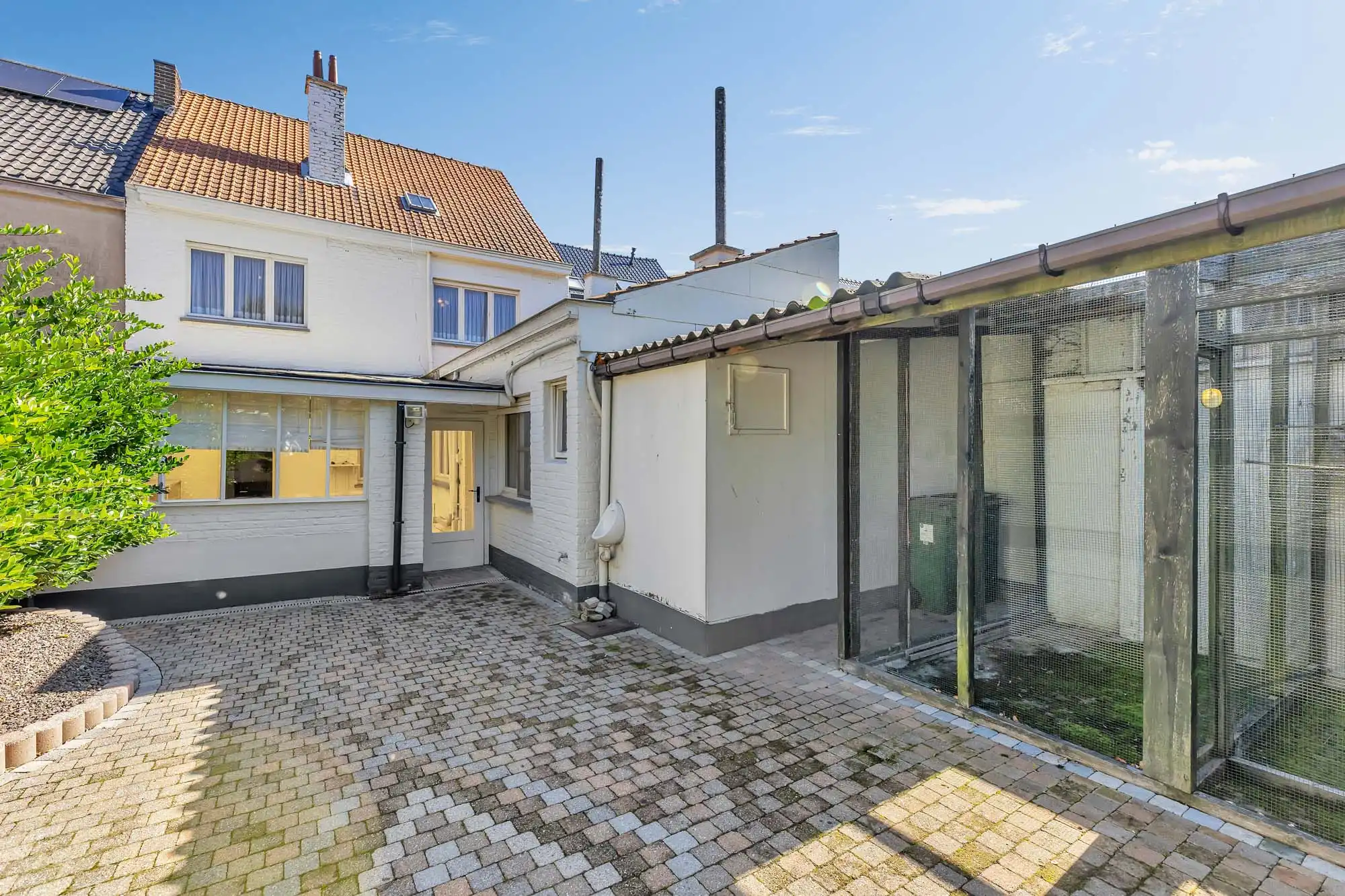Goed onderhouden, robuuste woning met garage foto 21