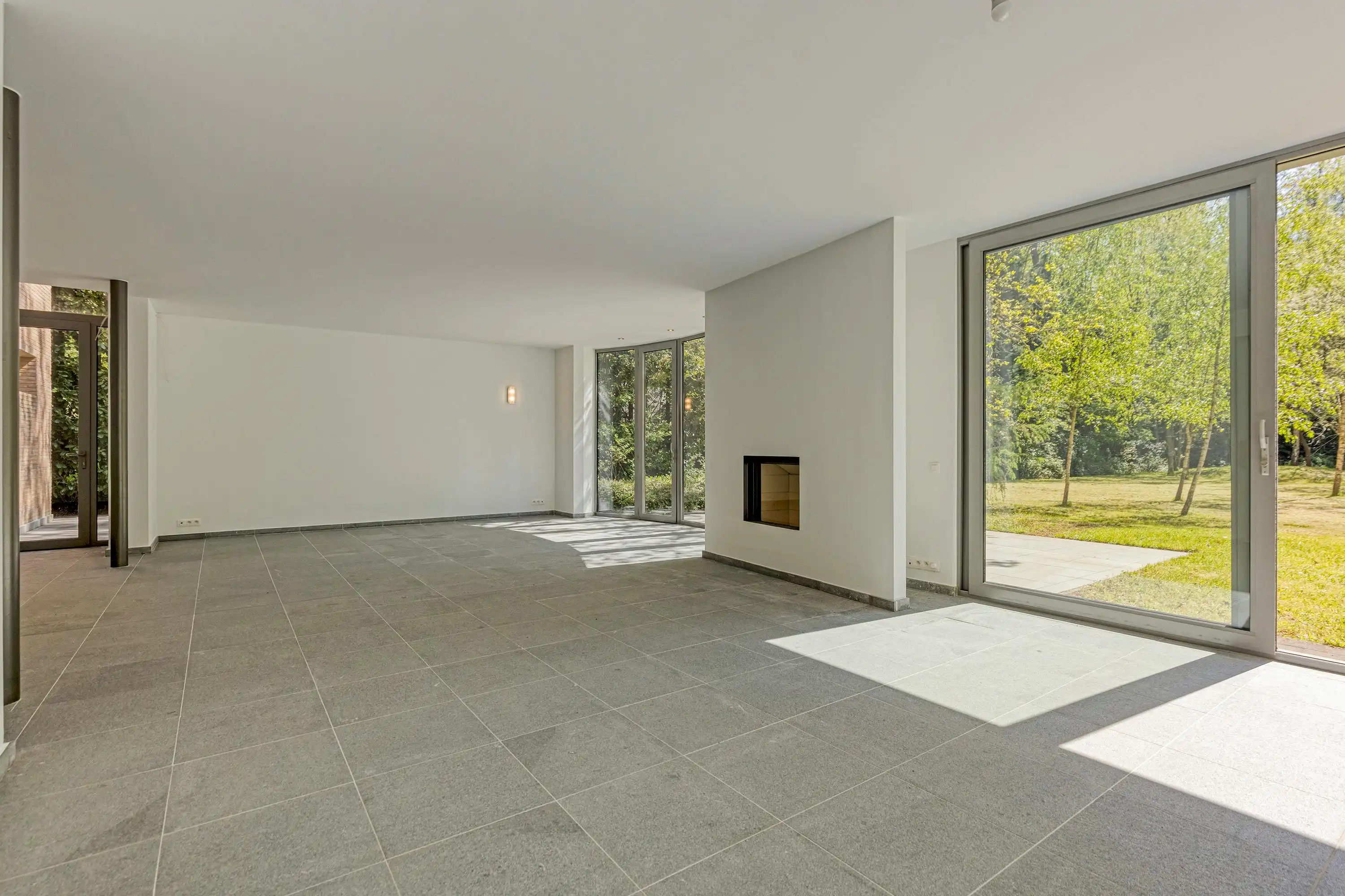 Exclusieve villa in Schilde met ruime zuid-gerichte tuin. foto 9