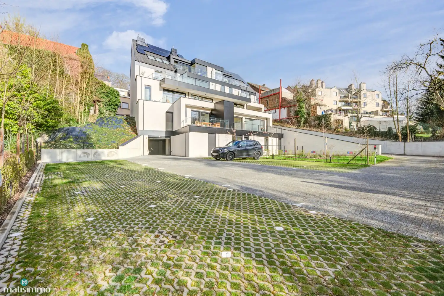 GELIJKSVLOERS APPARTEMENT MET ZUIDGERICHT TERRAS GELEGEN NABIJ HET CENTRUM VAN BILZEN foto 22