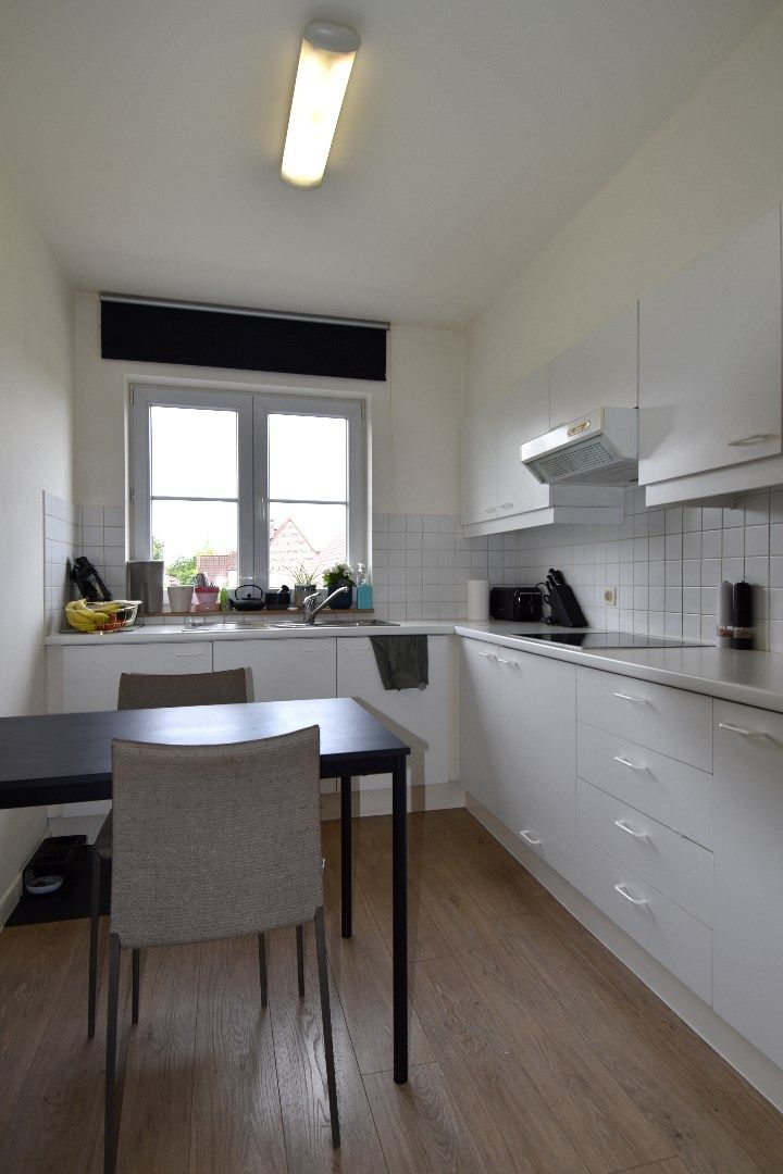 Instapklaar 2-slaapkamerappartement met zonneterras en kelderberging te huur vlakbij Provinciedomein "De Gavers" foto 2