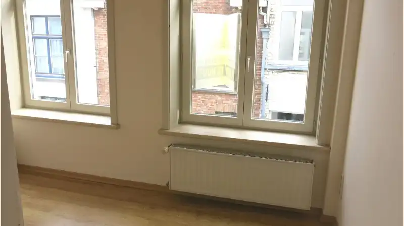 Vernieuwde 3-slaapkamerwoning te huur in het centrum van Brugge foto 13