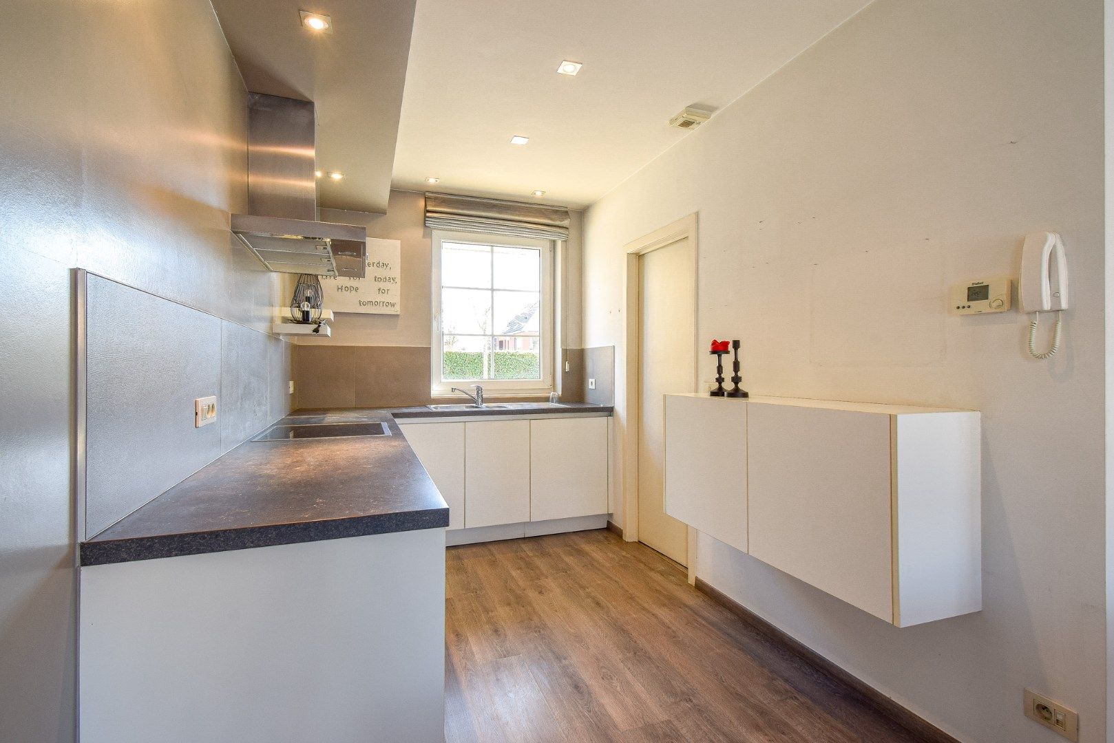 Instapklare woning met zonnige achtertuin op rustige en landelijke ligging te Bovekerke foto 8