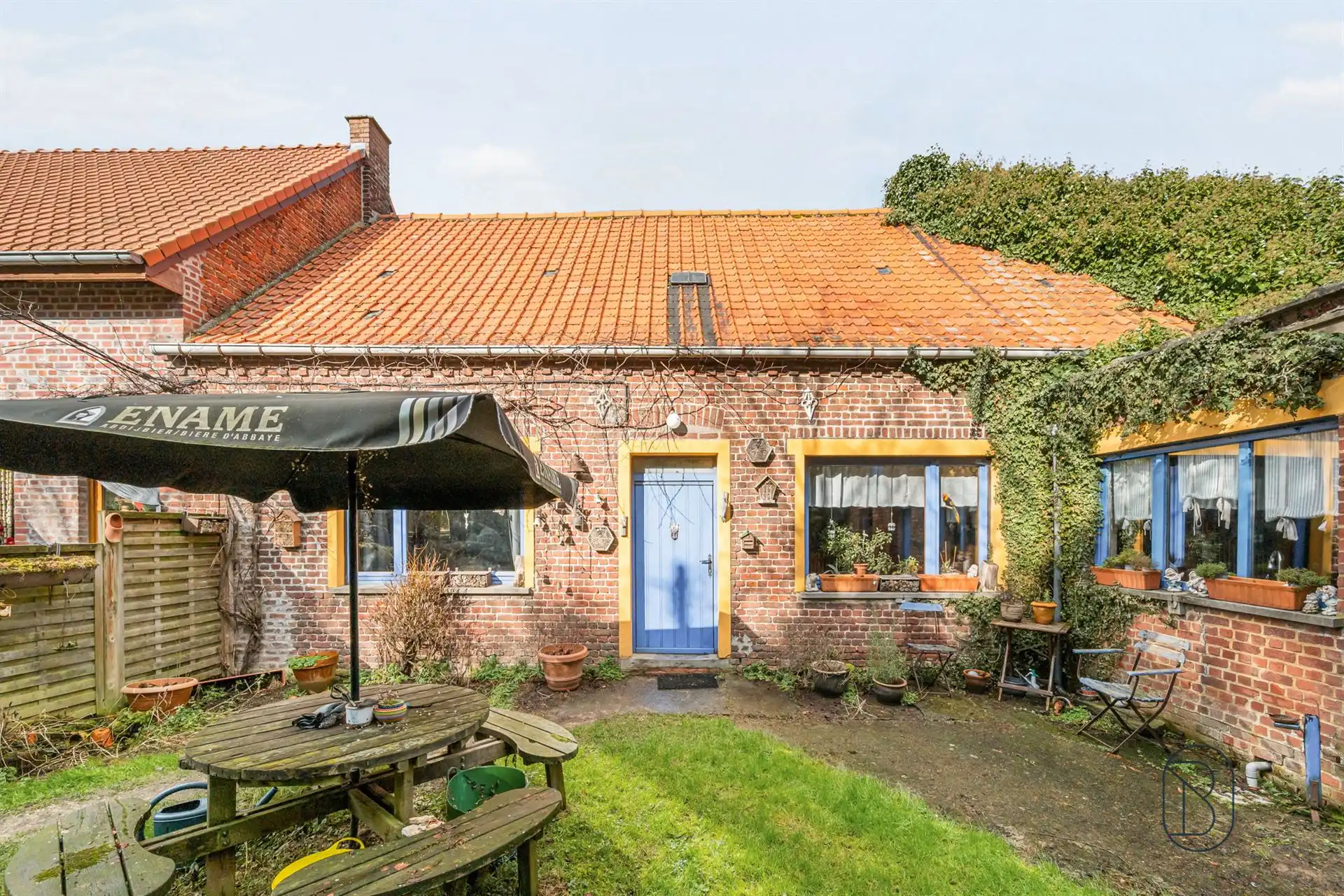 Hoeve met handelsruimte en woning, ideaal gelegen! foto 5