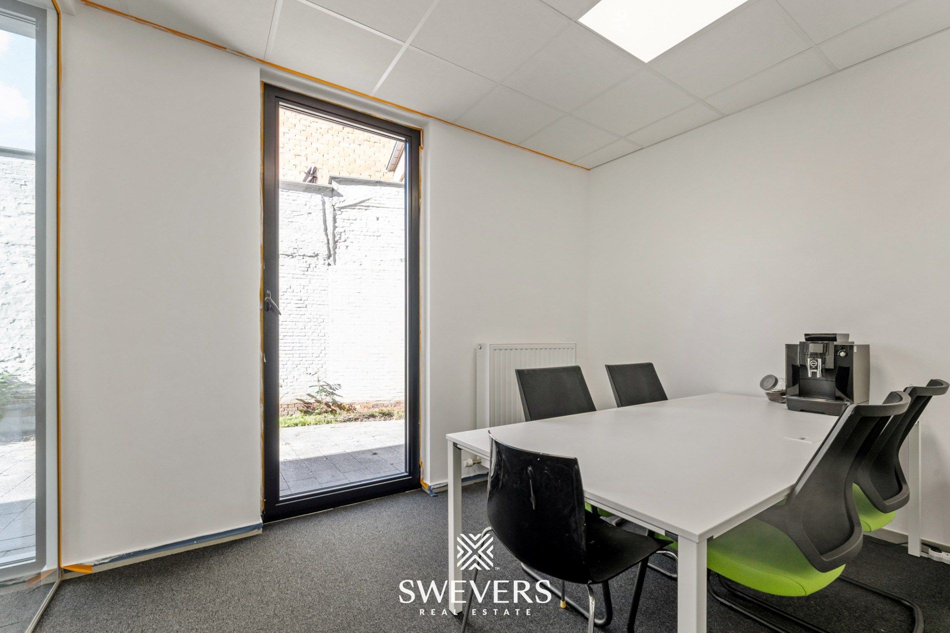 Instapklaar handelspand van 127 m² op toplocatie in Beringen foto 15