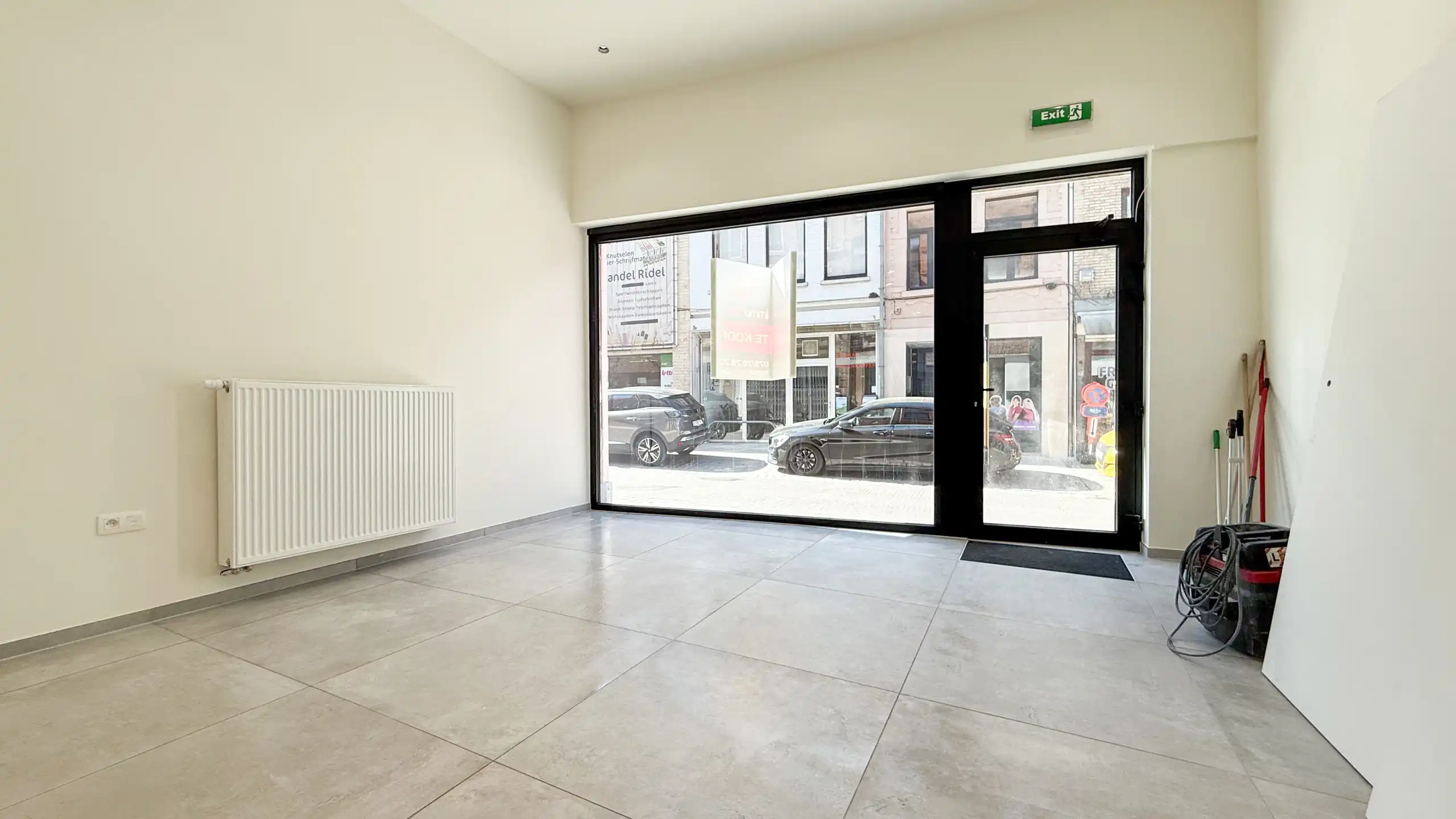 Unieke investeringspand, volledig vernieuwd, handel+ 2app! foto 14