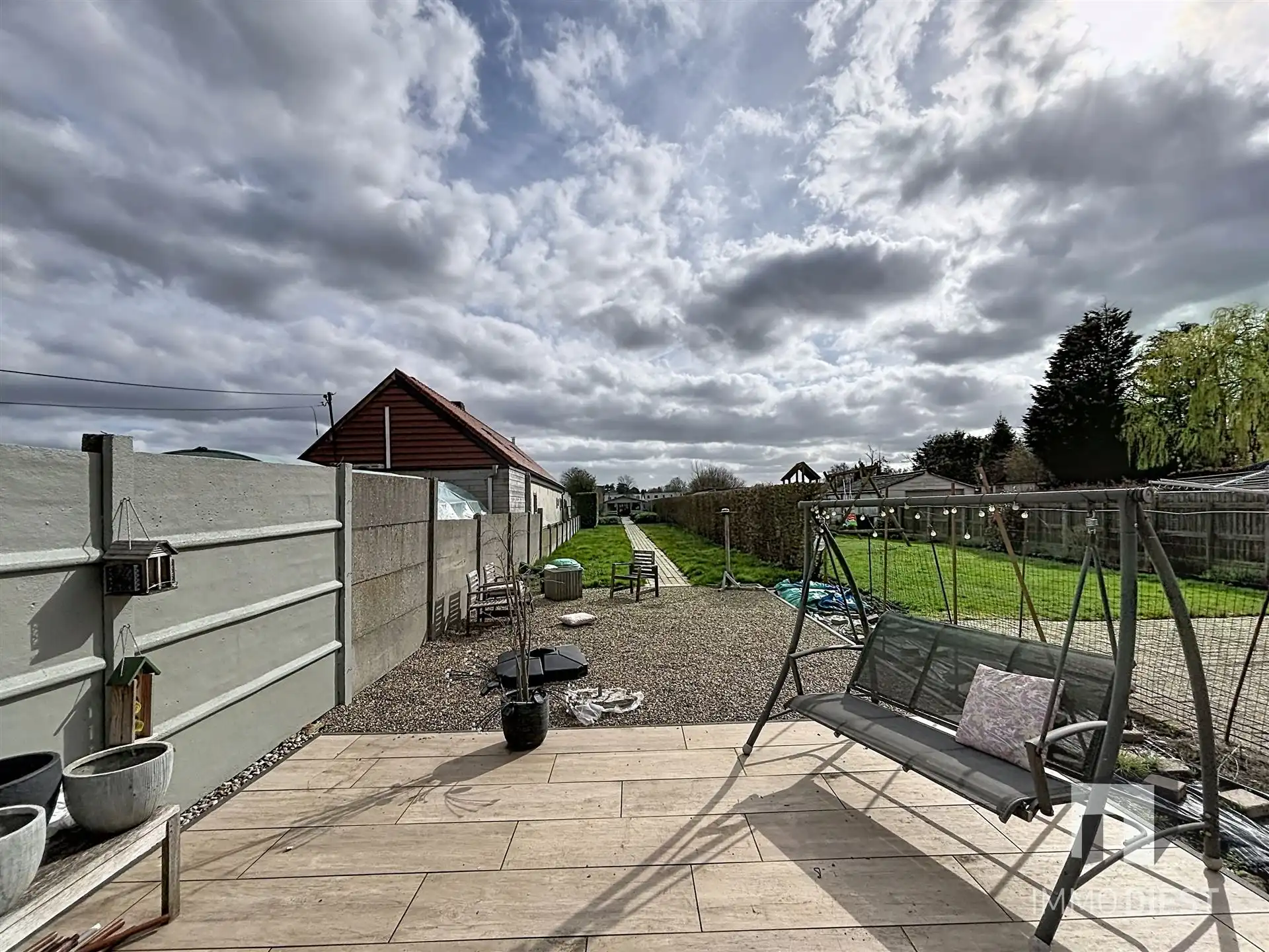 Charmante, instapklare gezinswoning met 3 ruime slaapkamers op 8a 52ca. foto 34