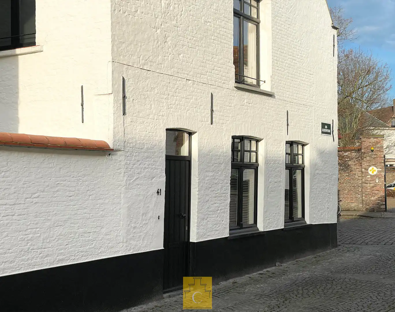 Breedhuis met historische cachet, karaktergevel, patio en fietsenpoortje foto 2