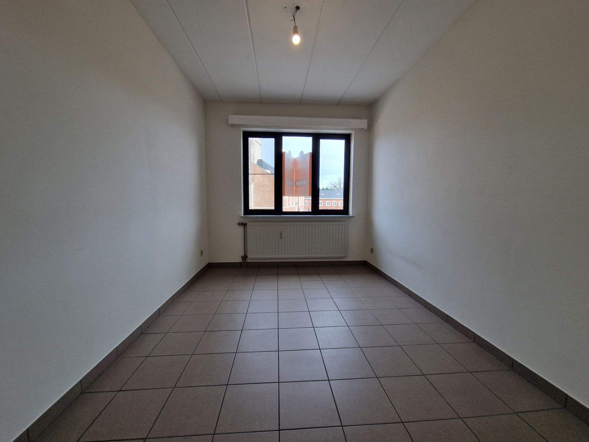 Instapklaar appartement met 2 slaapkamers, berging & parking foto 8