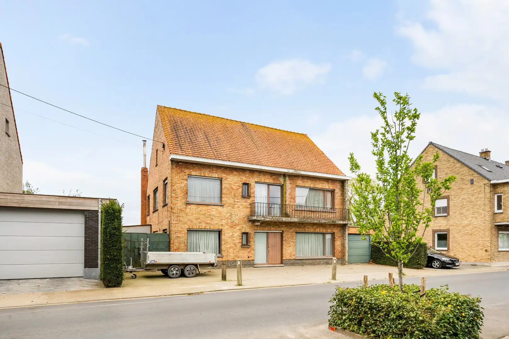 Ruime woning met 4 slaapkamers, loods en tuin met prachtig uitzicht. foto 25