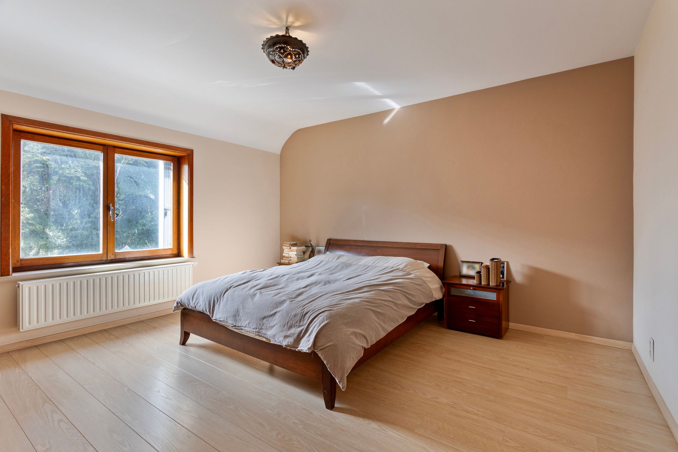 Viergevelwoning van 209m² met tuin foto 16