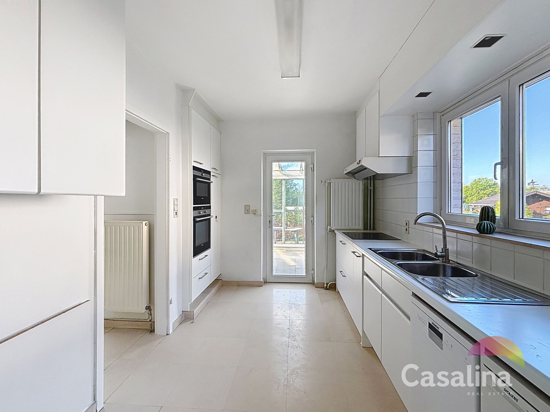 Vier gevel woning met tuin te huur  foto 4
