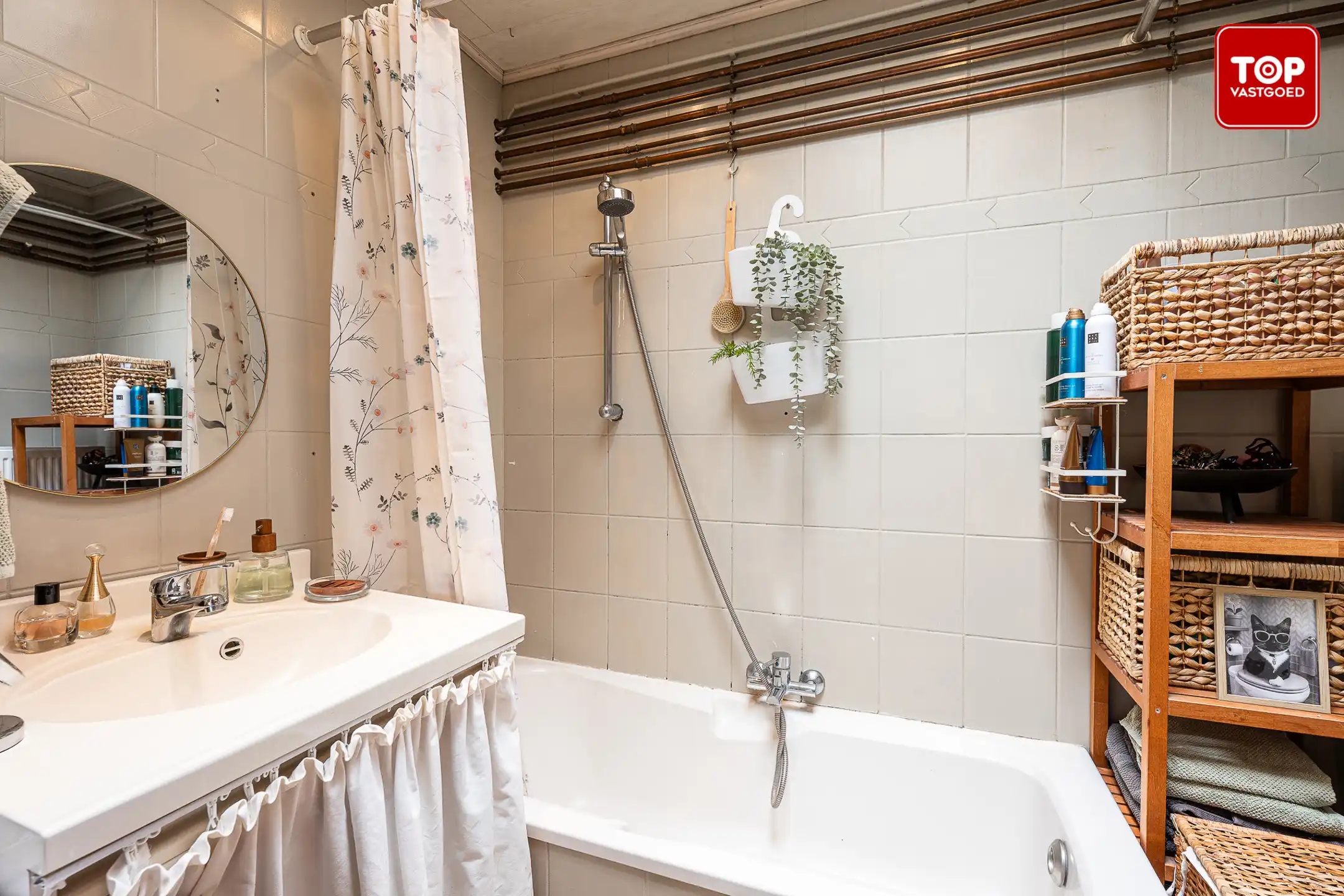 Op te frissen halfopen bebouwing met leuke tuin. foto 13