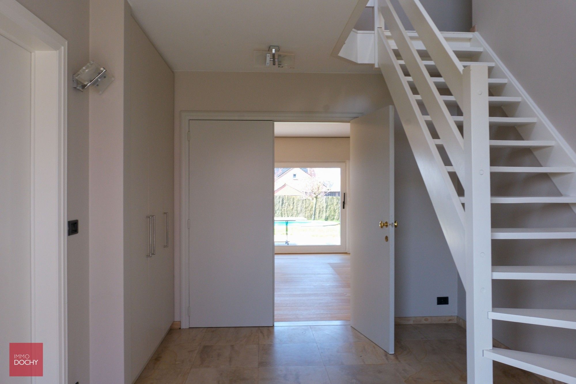 Verzorgde villa met 4 slaapkamers en zwembad nabij centrum Wortegem (ca 300m² bewoonbare oppervlakte) foto 2