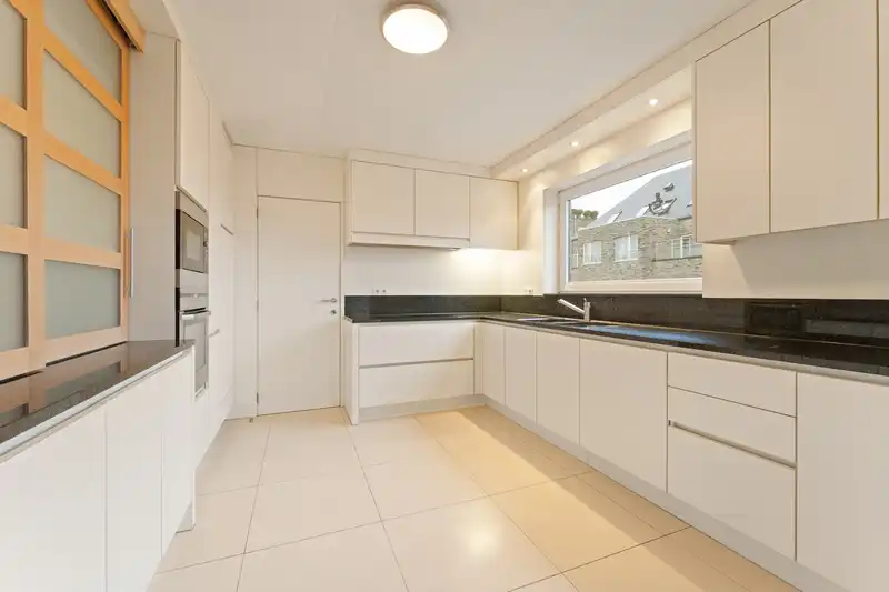 Centrum Roeselare - Instapklaar energiezuinig App met 3 slpk en garage foto 9