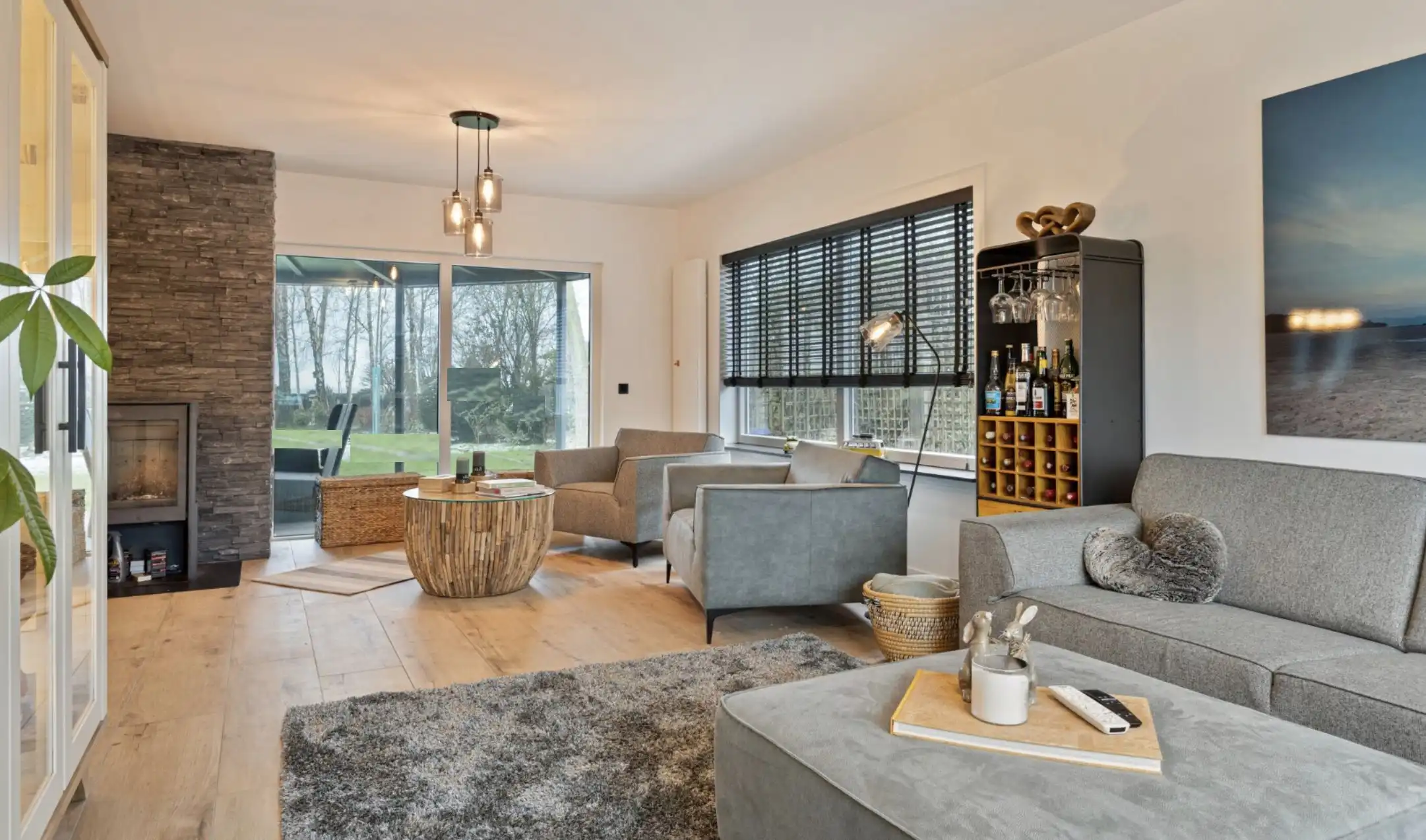 Volledig gerenoveerde VILLA op de grens met Knokke  (NL) ! Deze moet je in het echt komen zien! foto 7