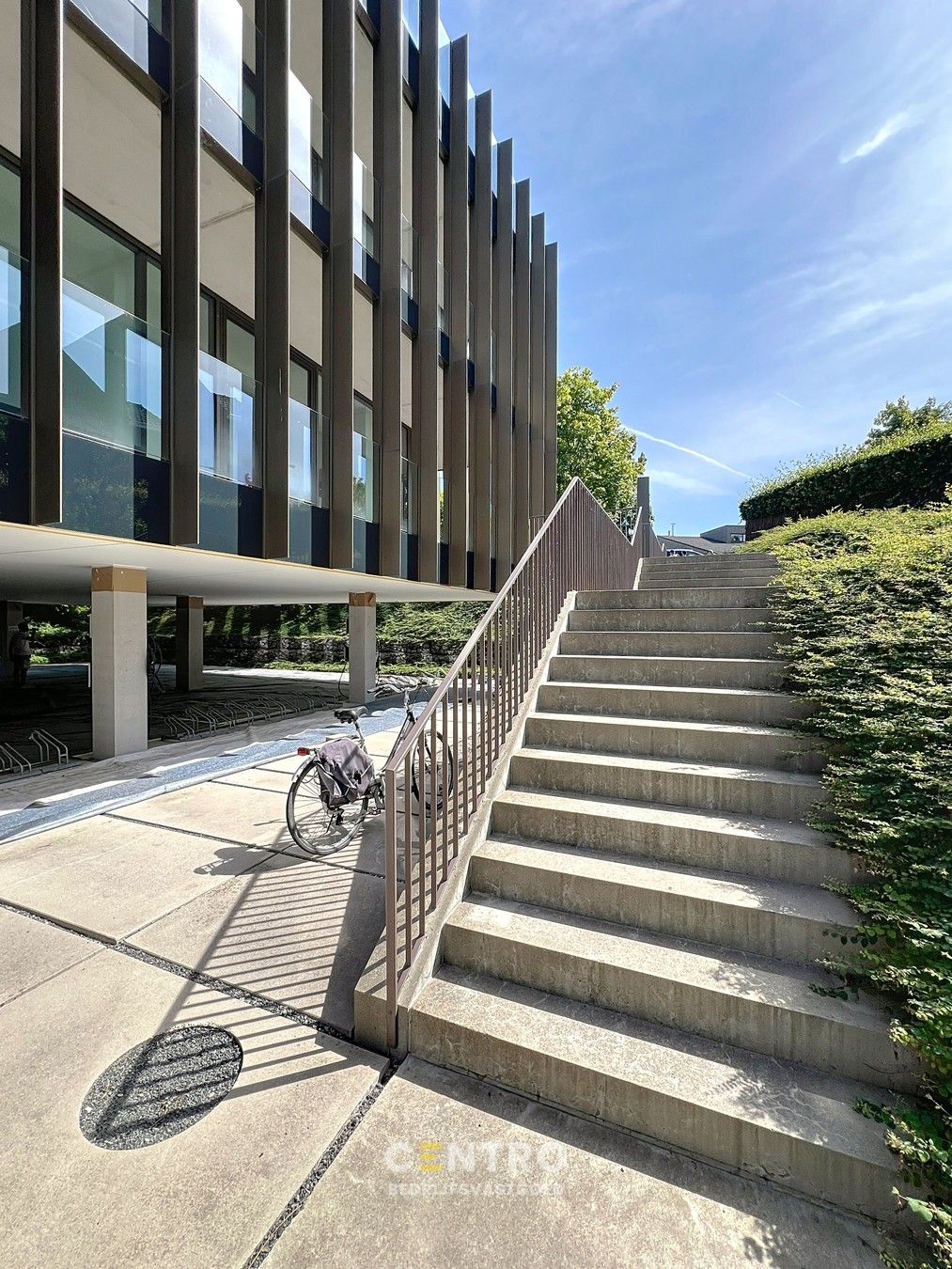 Instapklare kantoorruimte 175 m² TE HUUR in prestigieus D-One gebouw – Kortrijk. foto 2