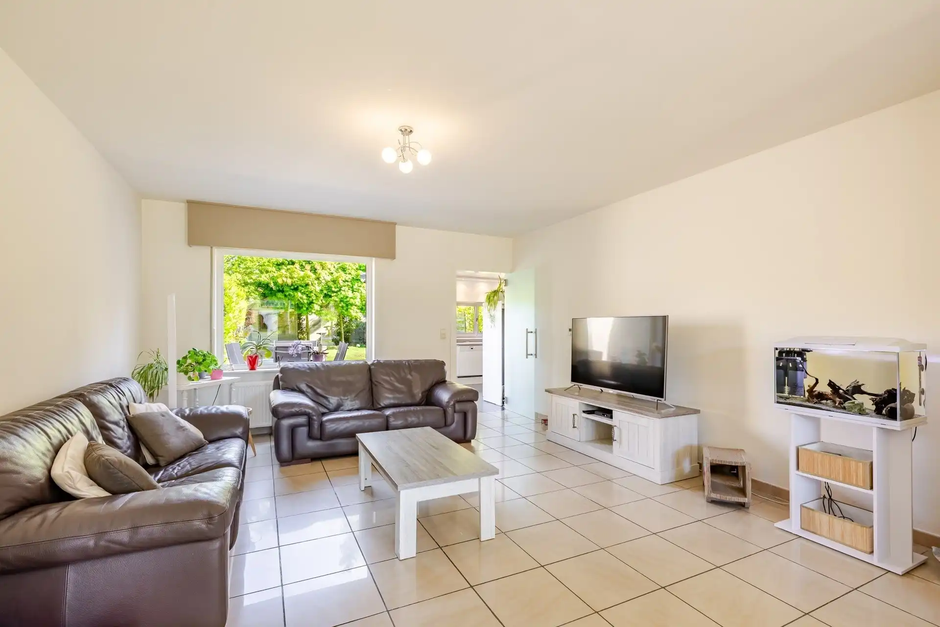 Prachtige instapklare woning met 4 slaapkamers en tuin! foto 9