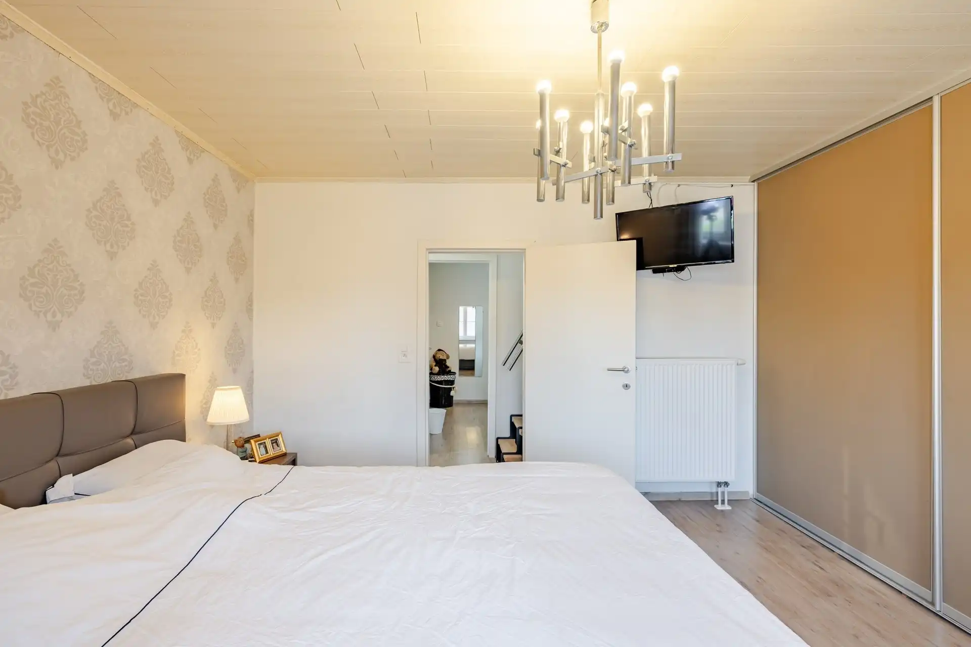 Prachtige woning met 3 slks en dubbele garage op topligging foto 16