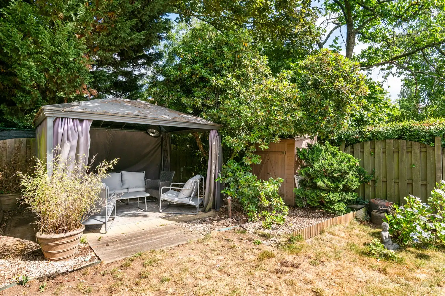 Instapklare woning met 4 slpkrs in hartje Edegem foto 25