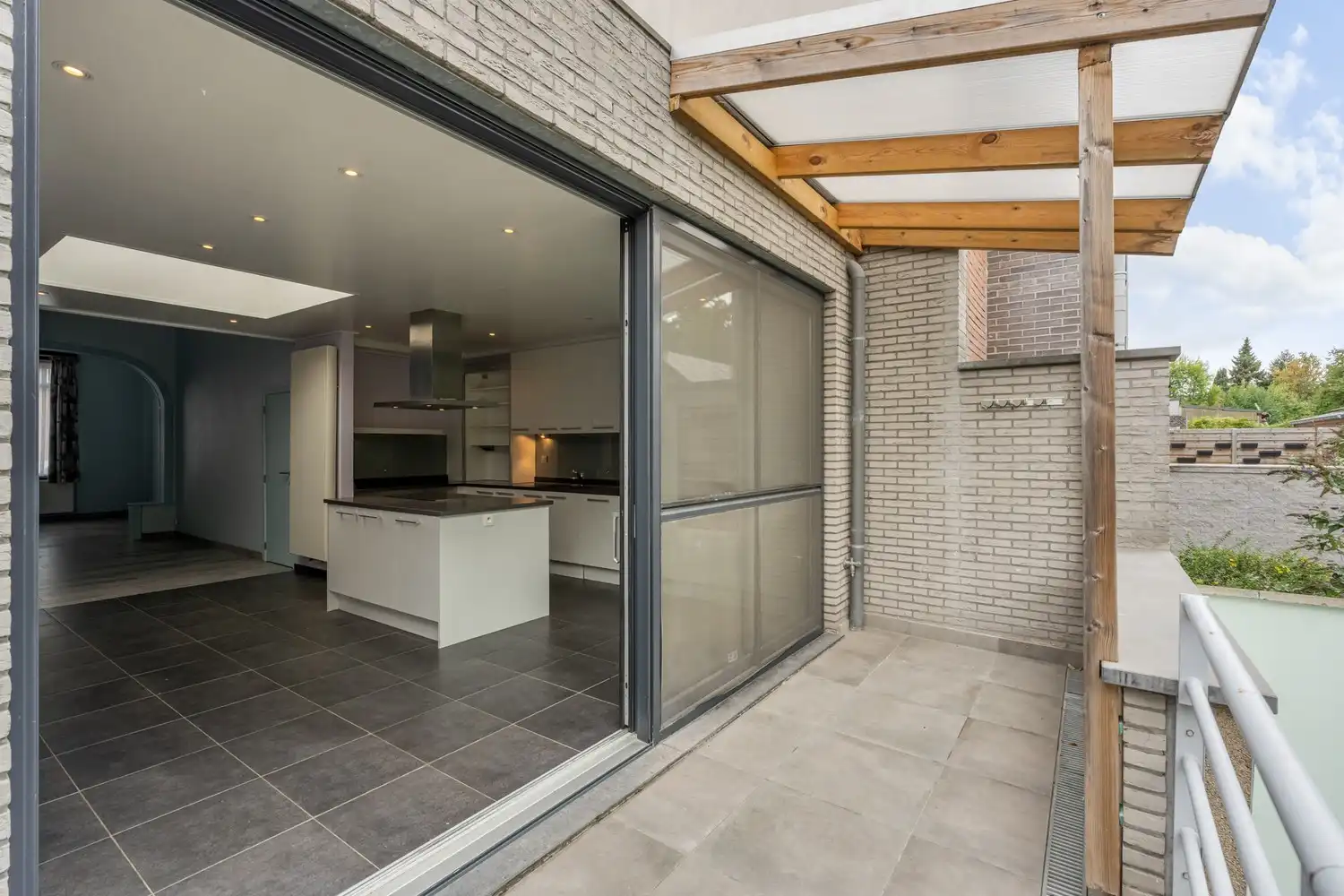Gerenoveerde en energiezuinige woning met 4 slaapkamers en een tuin grenzend aan het Mariapark te Leuven! foto 7