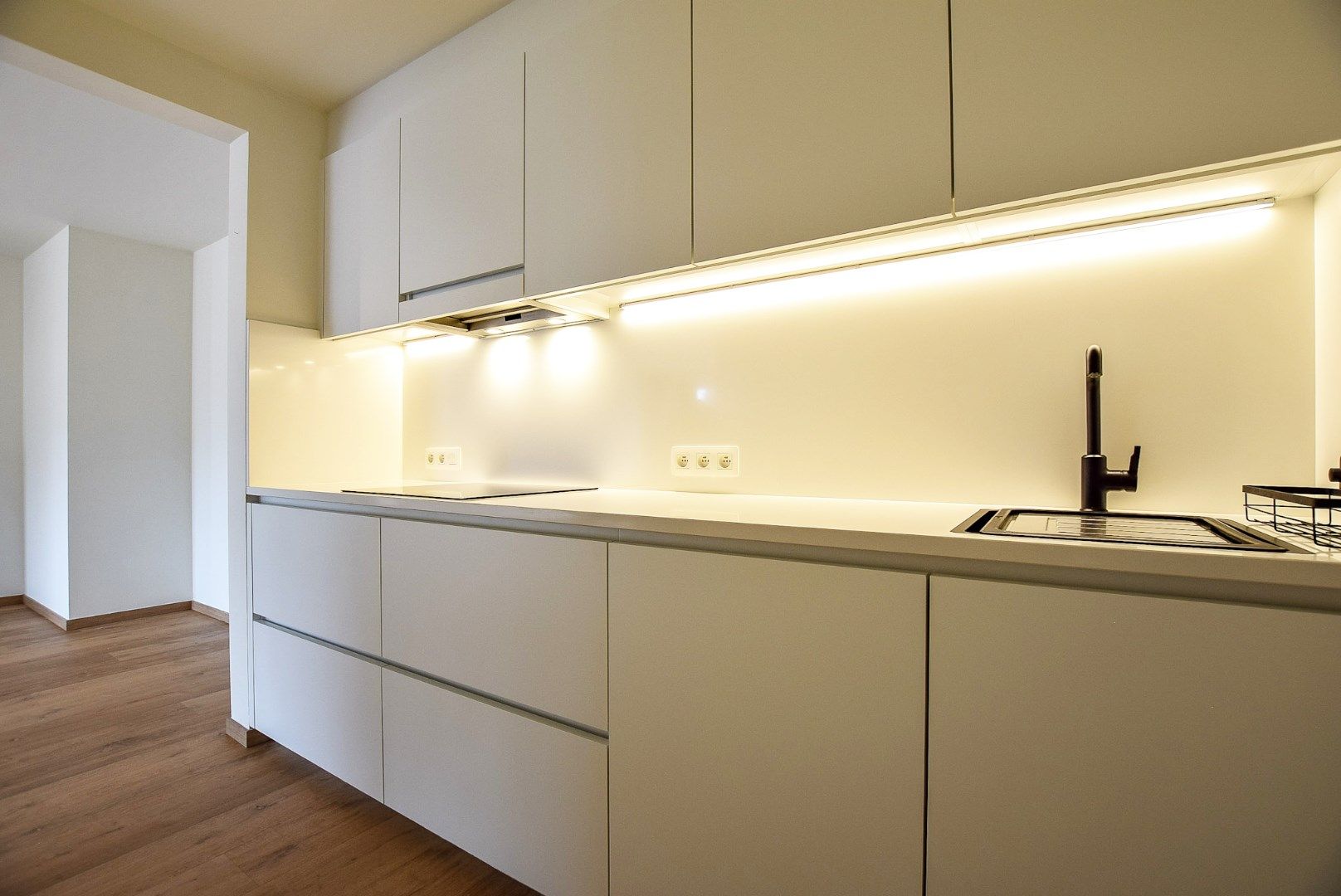 Energiezuinig (EPC A) instapklaar 2-slaapkamerappartement (81 m²) centraal gelegen te Koksijde-Bad.  foto 4