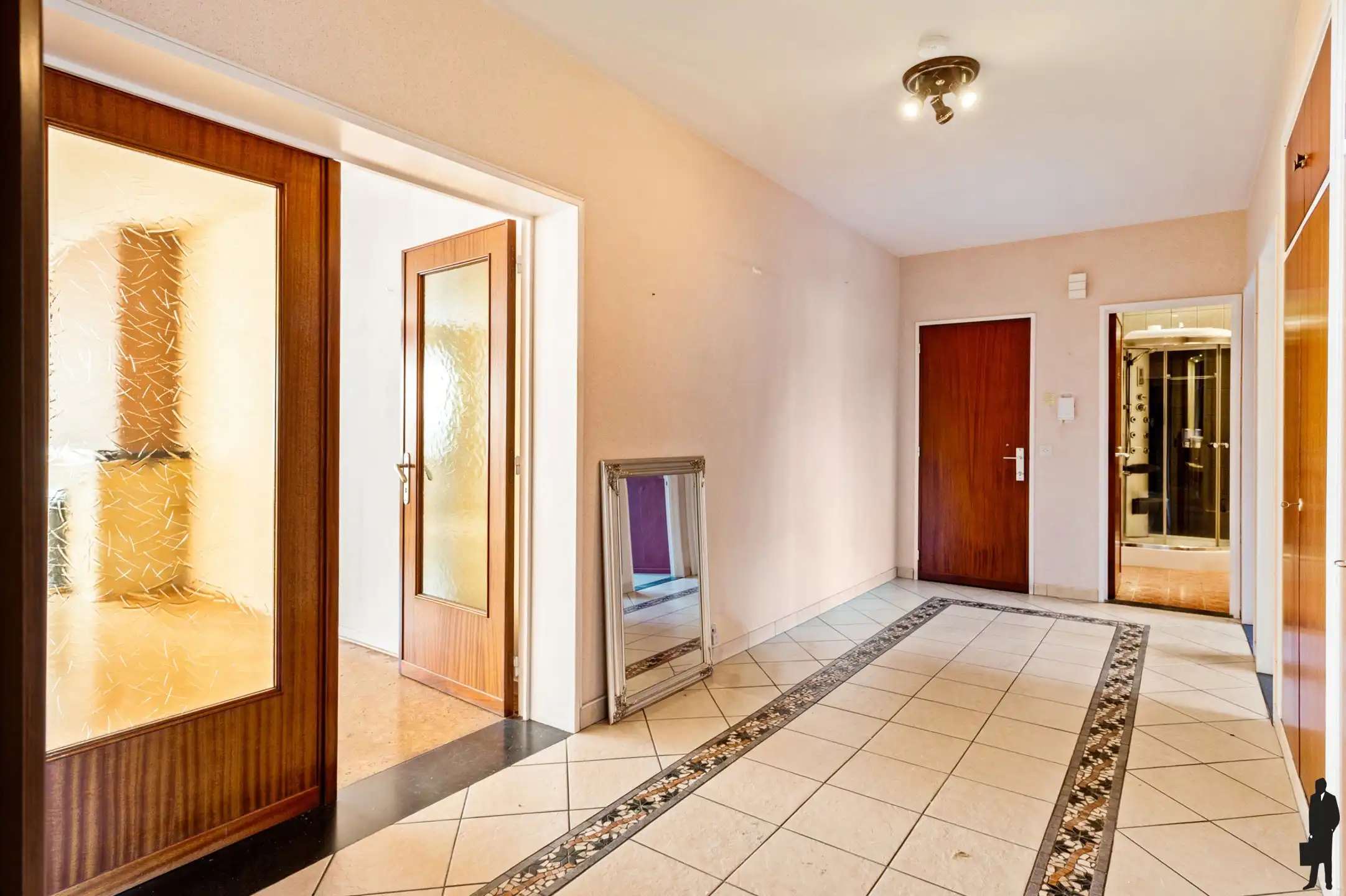 Lichtrijk appartement op centrale locatie foto 3