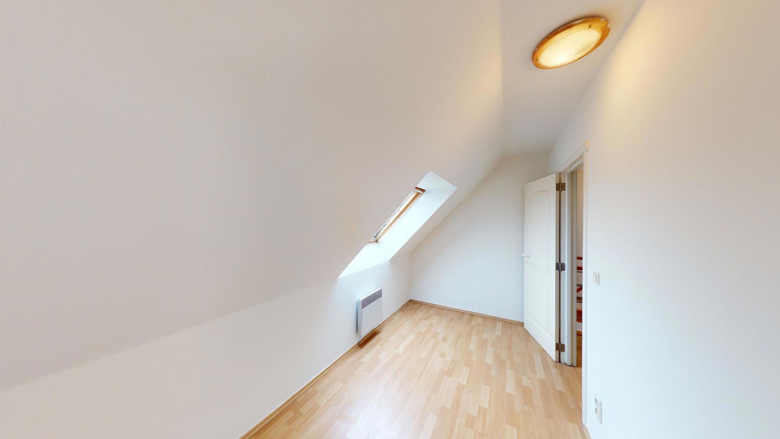 Zeer ruim duplex appartement met lift met  3 slaapkamers! foto 20