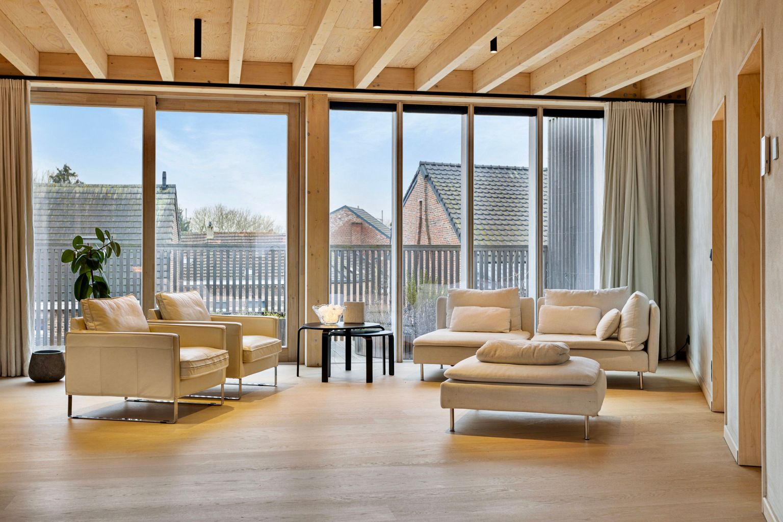 PRACHTIGE ARCHITECTEN DUPLEX WOONST onder registratie  foto {{pictureIndex}}