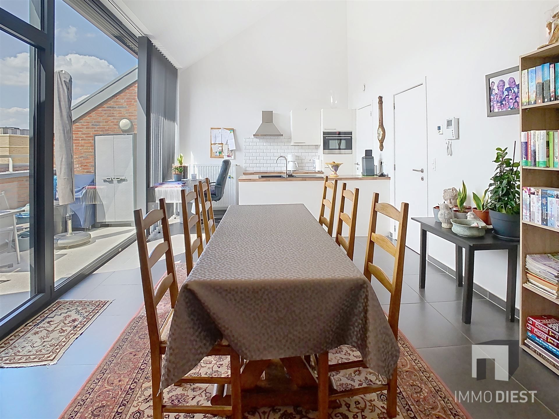 Trendy ruim, zonnig appartement op Ezeldijk  foto 14