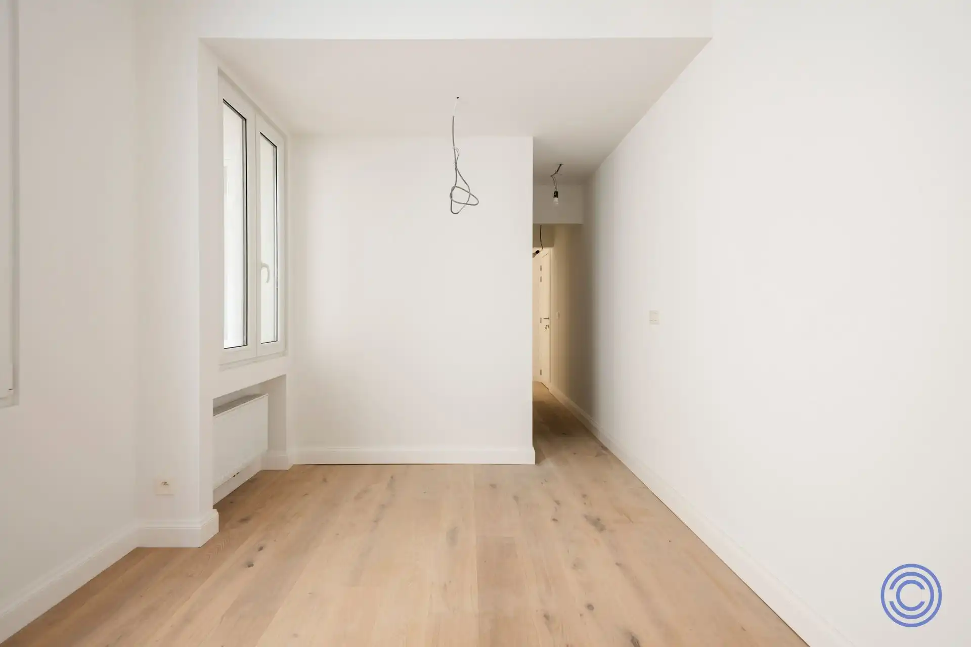 Volledig gerenoveerd appartement met kantoor en groot terras! foto 11
