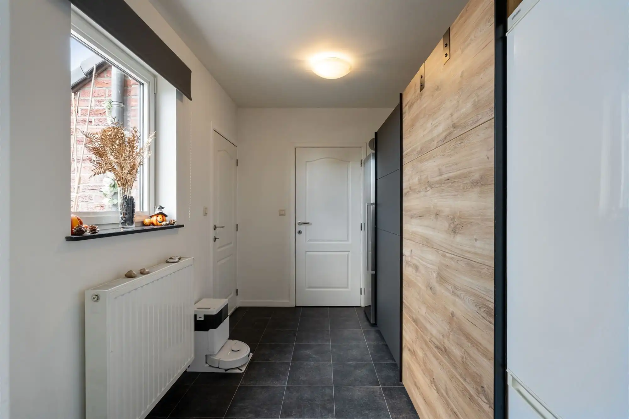 Ruime gezinswoning met garage/werkplaats op een perceel van 8a 97ca te Maaseik foto 6