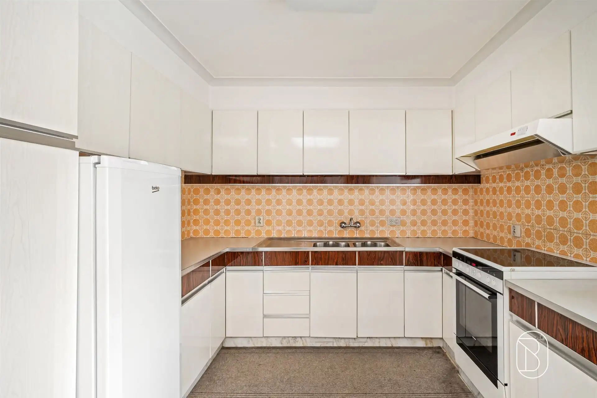 Op te frissen woning met ruime garage, 3 SLK en uitweg! foto 11