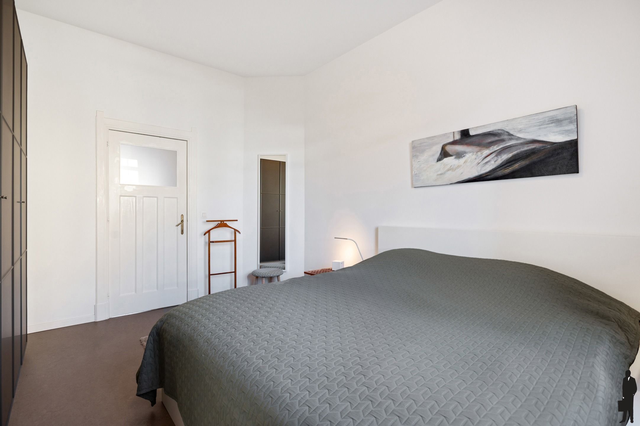 Gemeubeld appartement met terras en poetsdienst. foto 15