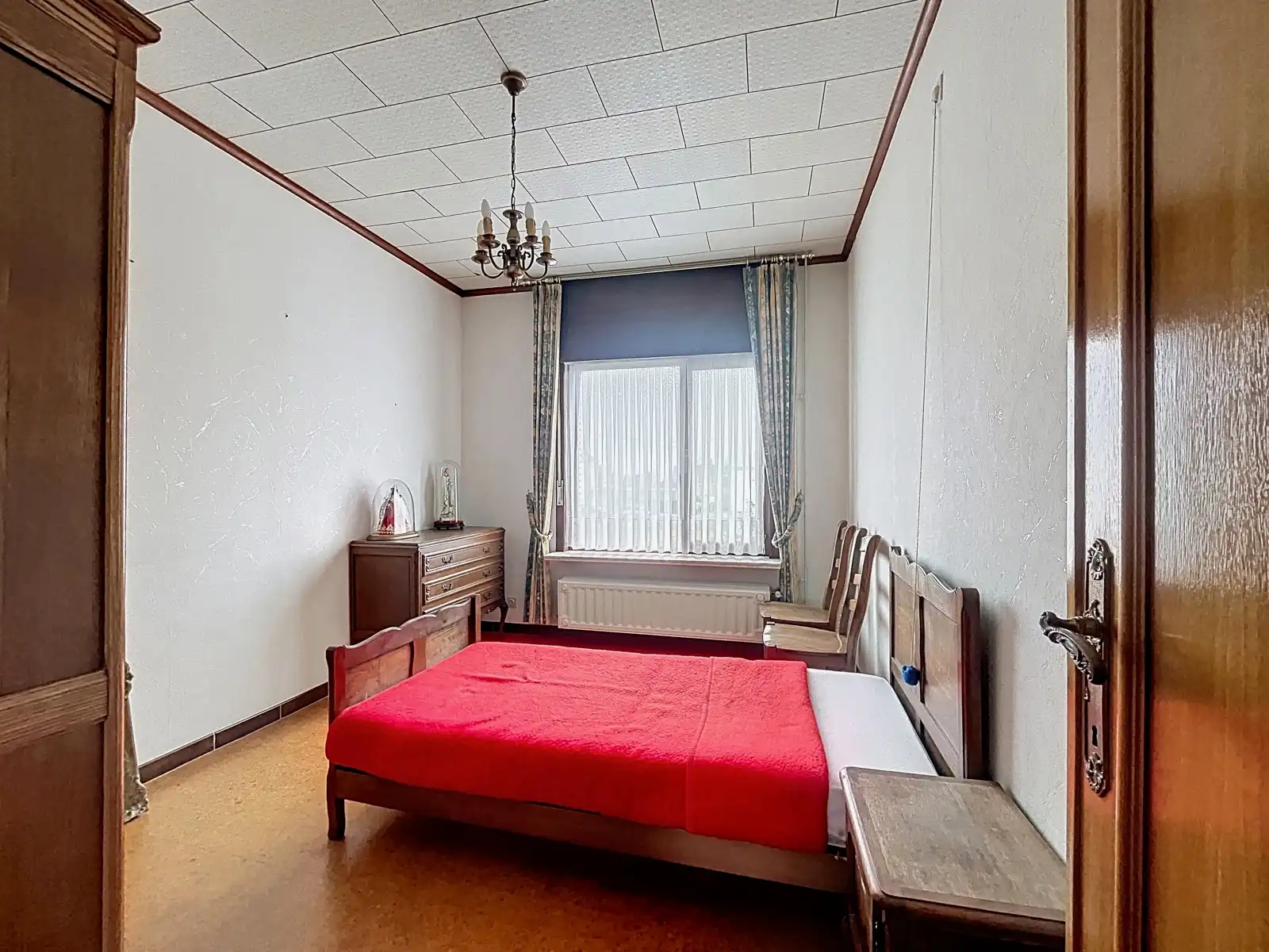 Rustig gelegen, Ruime Bungalow met 3 SLPK, Tuin én Garage! foto 9